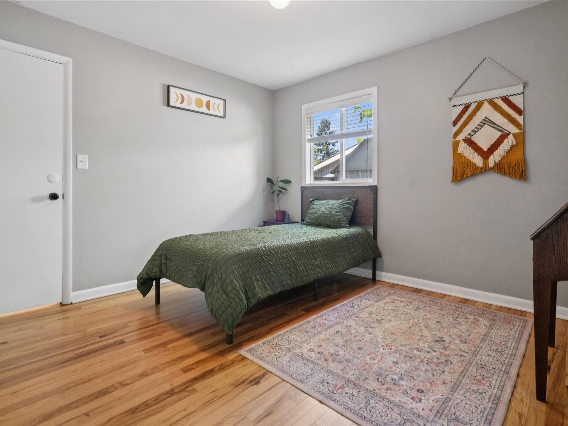 25-N Legacy Dr-20250429-121.jpg