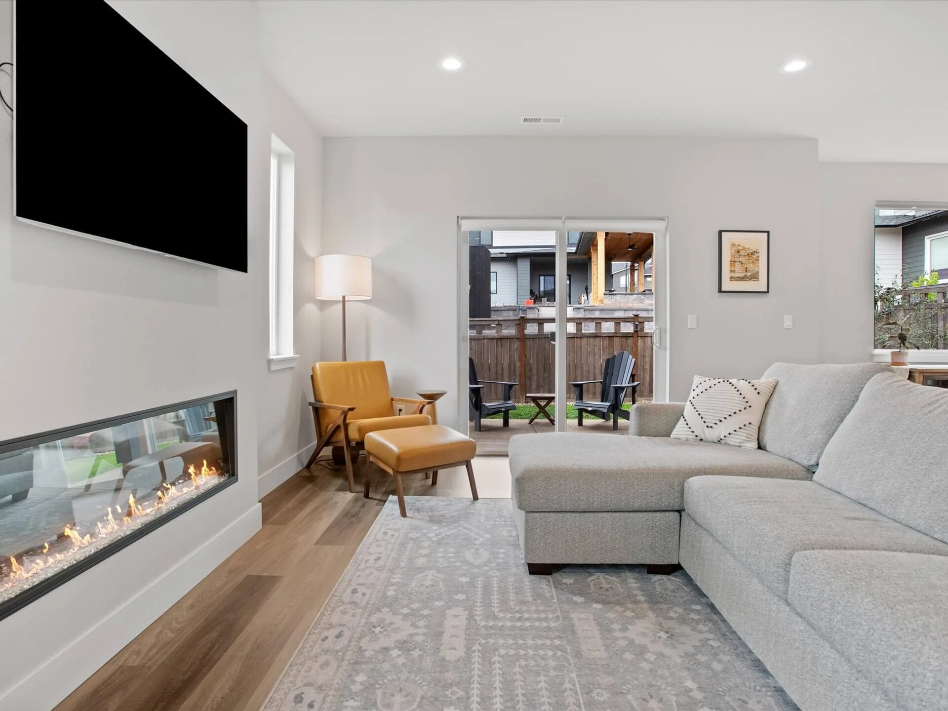 13-SE Snow Blanket Terrace - Happy Valley - 061.jpg