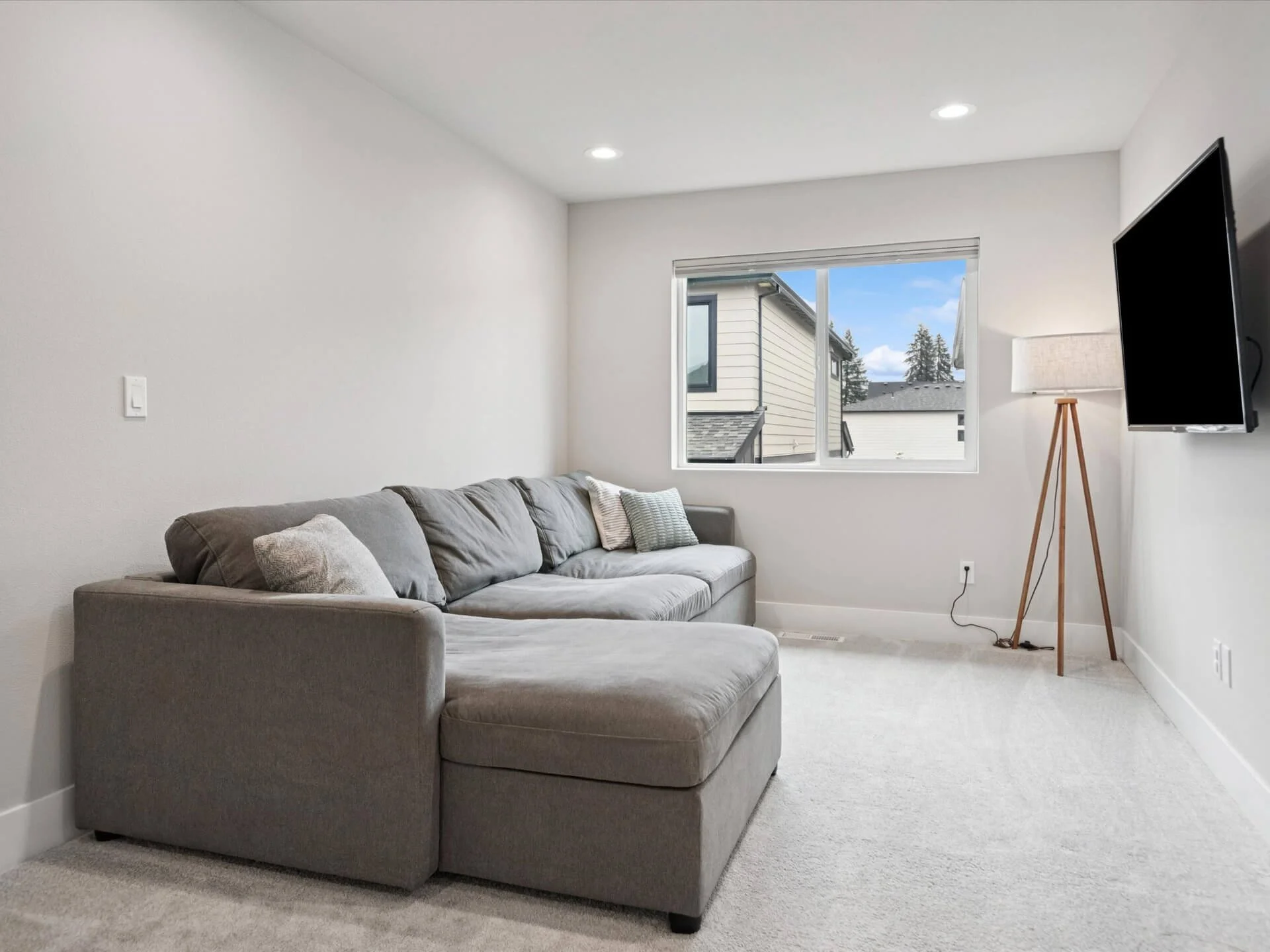 26-SE Snow Blanket Terrace - Happy Valley - 126.jpg