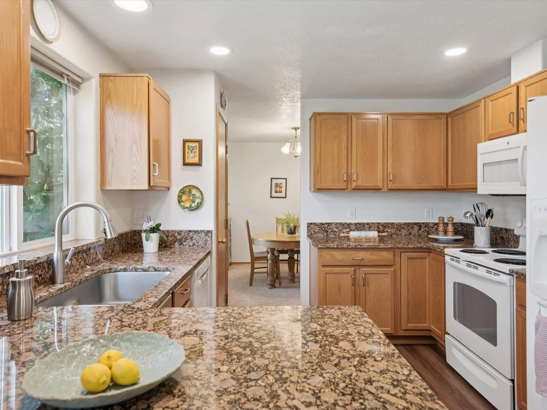 12-SE 18th Ave. - Hillsboro - 056.jpg