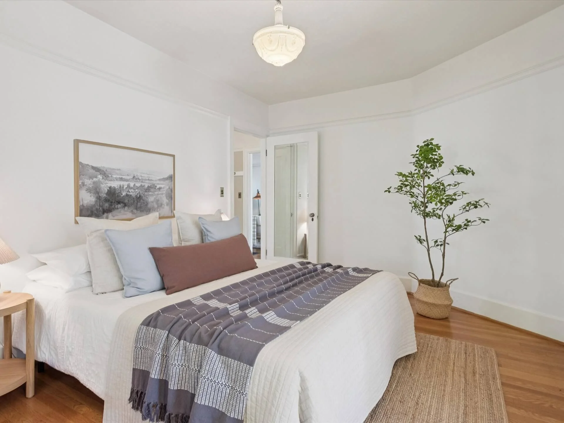 21-SE Ankeny St. - Portland - 101.jpg