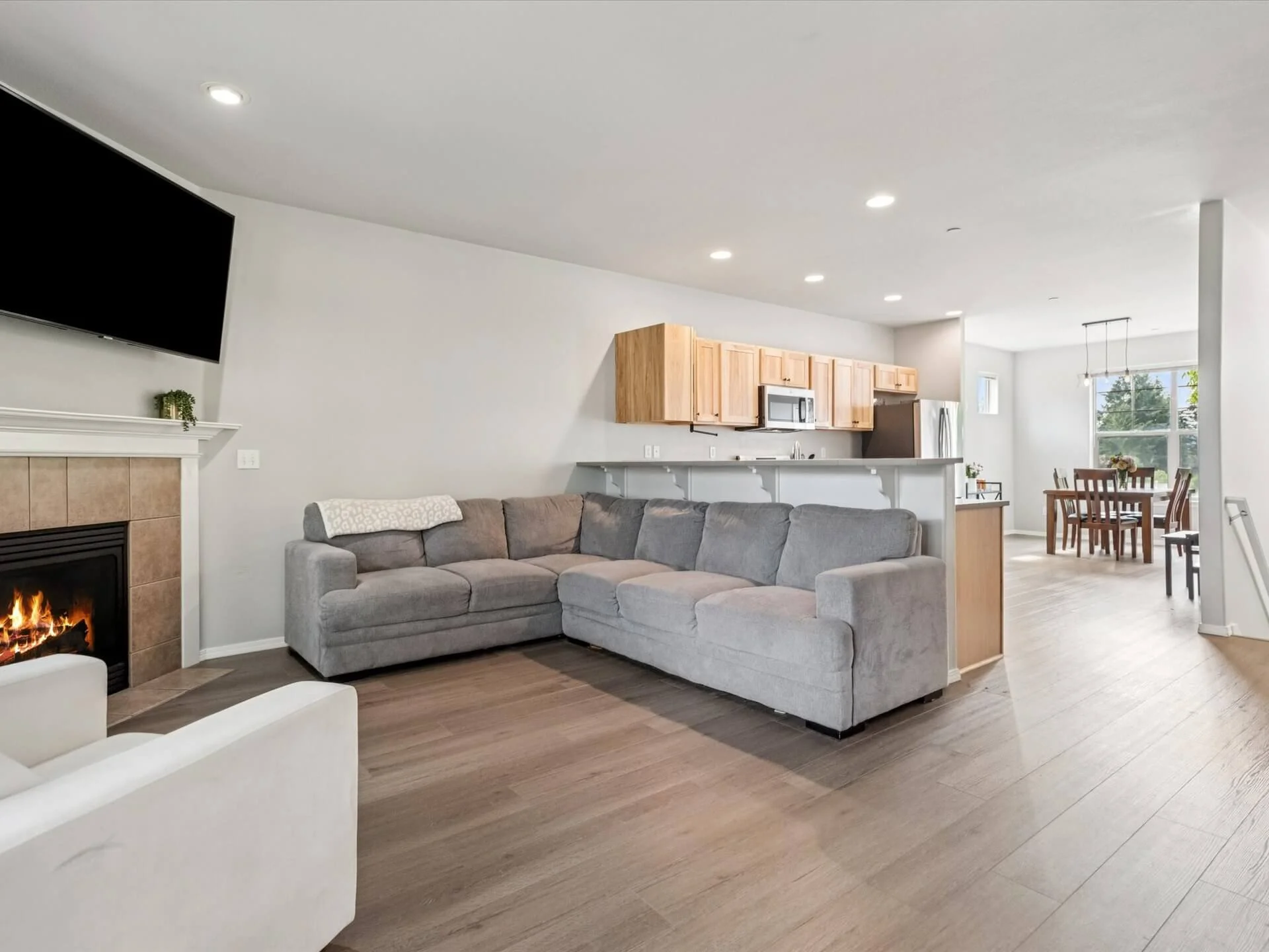 07-SW Stone Ridge Cir - Beaverton - 031.jpg