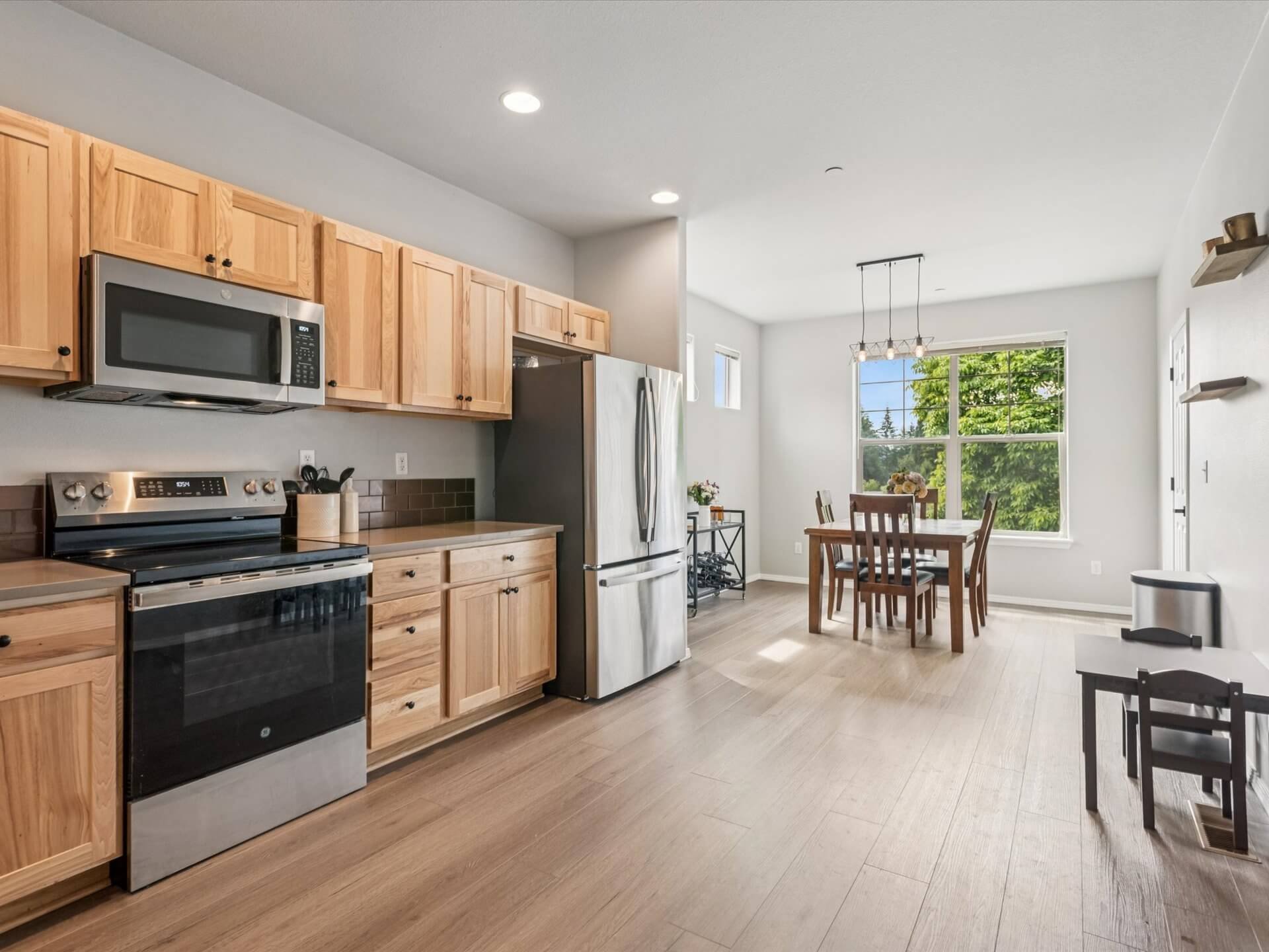 09-SW Stone Ridge Cir - Beaverton - 041.jpg