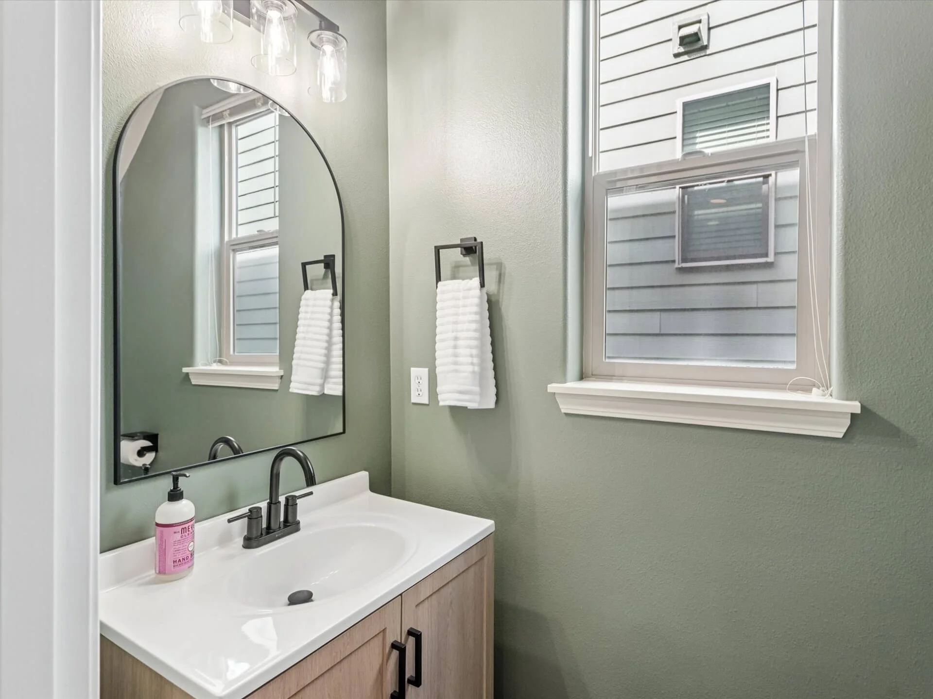 15-SW Stone Ridge Cir - Beaverton - 071.jpg