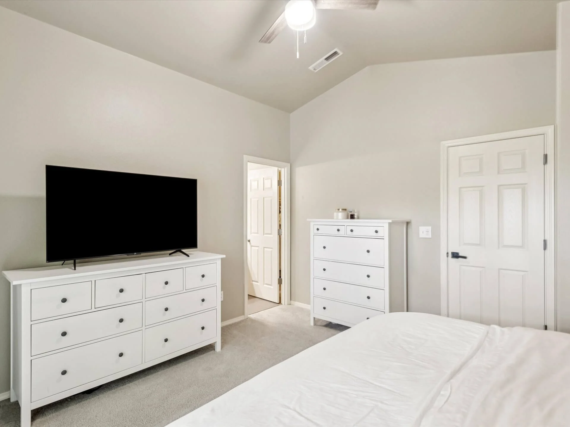 21-SW Stone Ridge Cir - Beaverton - 101.jpg