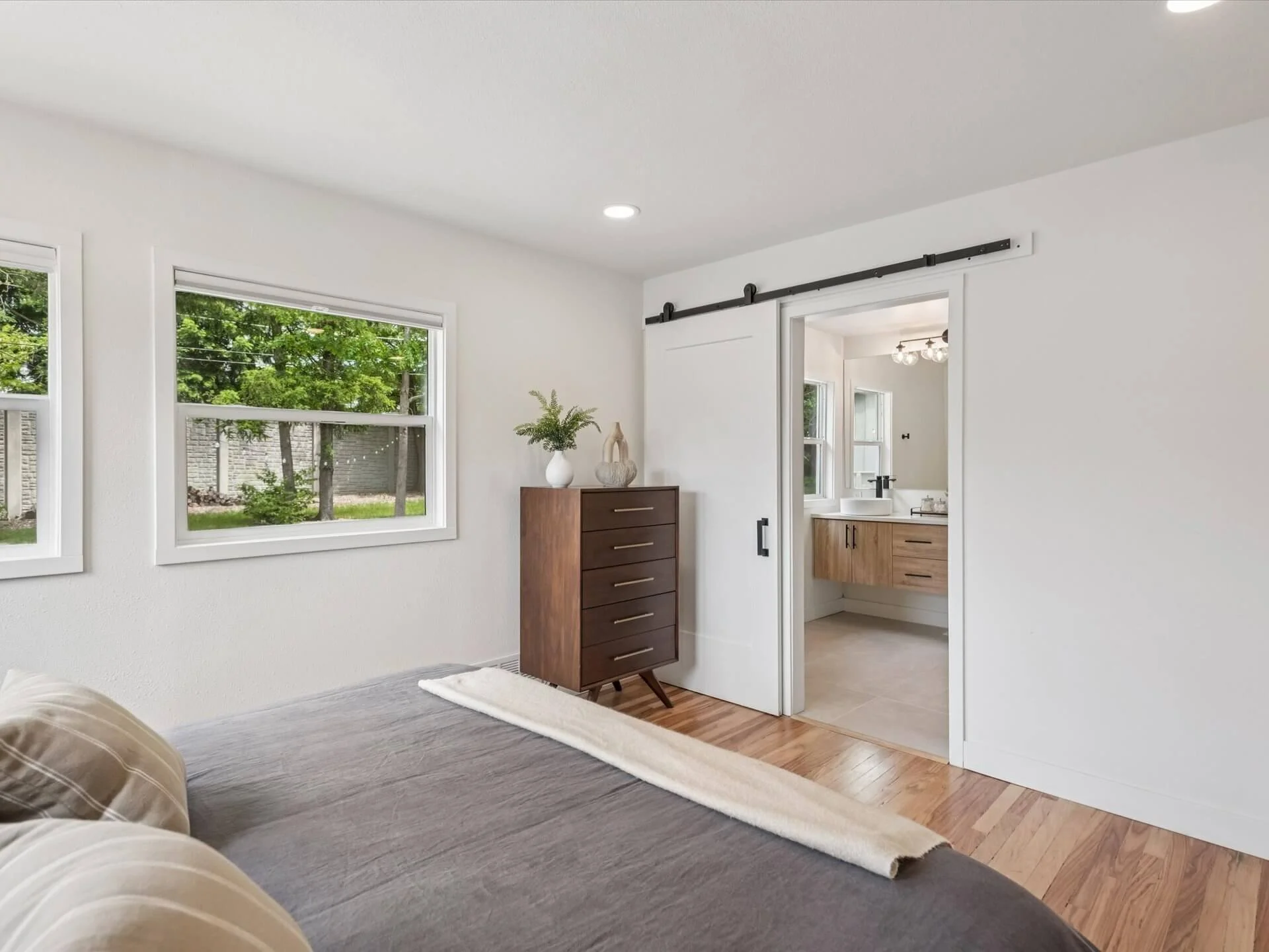 18-SW Belvidere Pl - Portland - 086.jpg