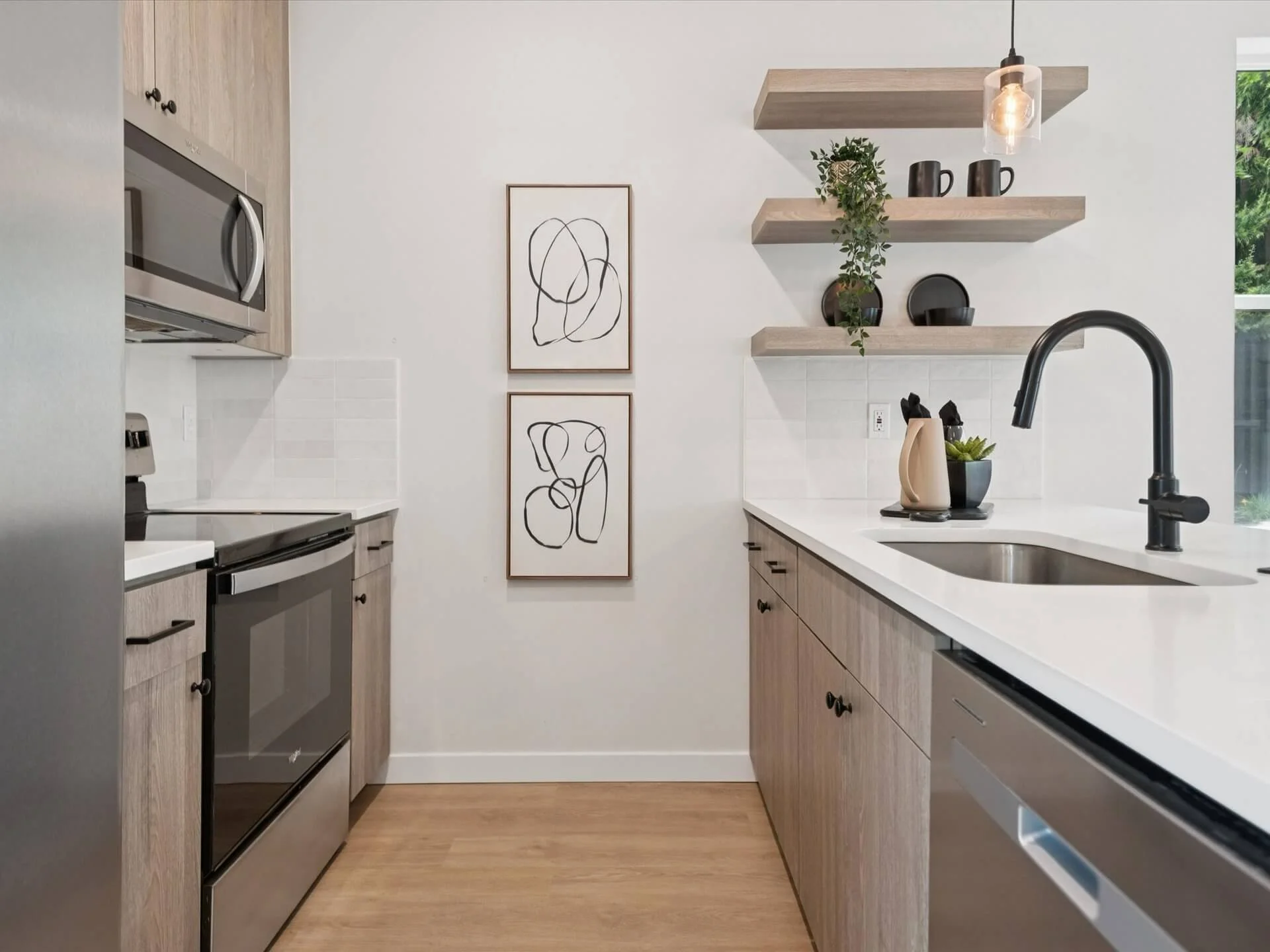 19-N Burrage Ave - Portland - 091.jpg