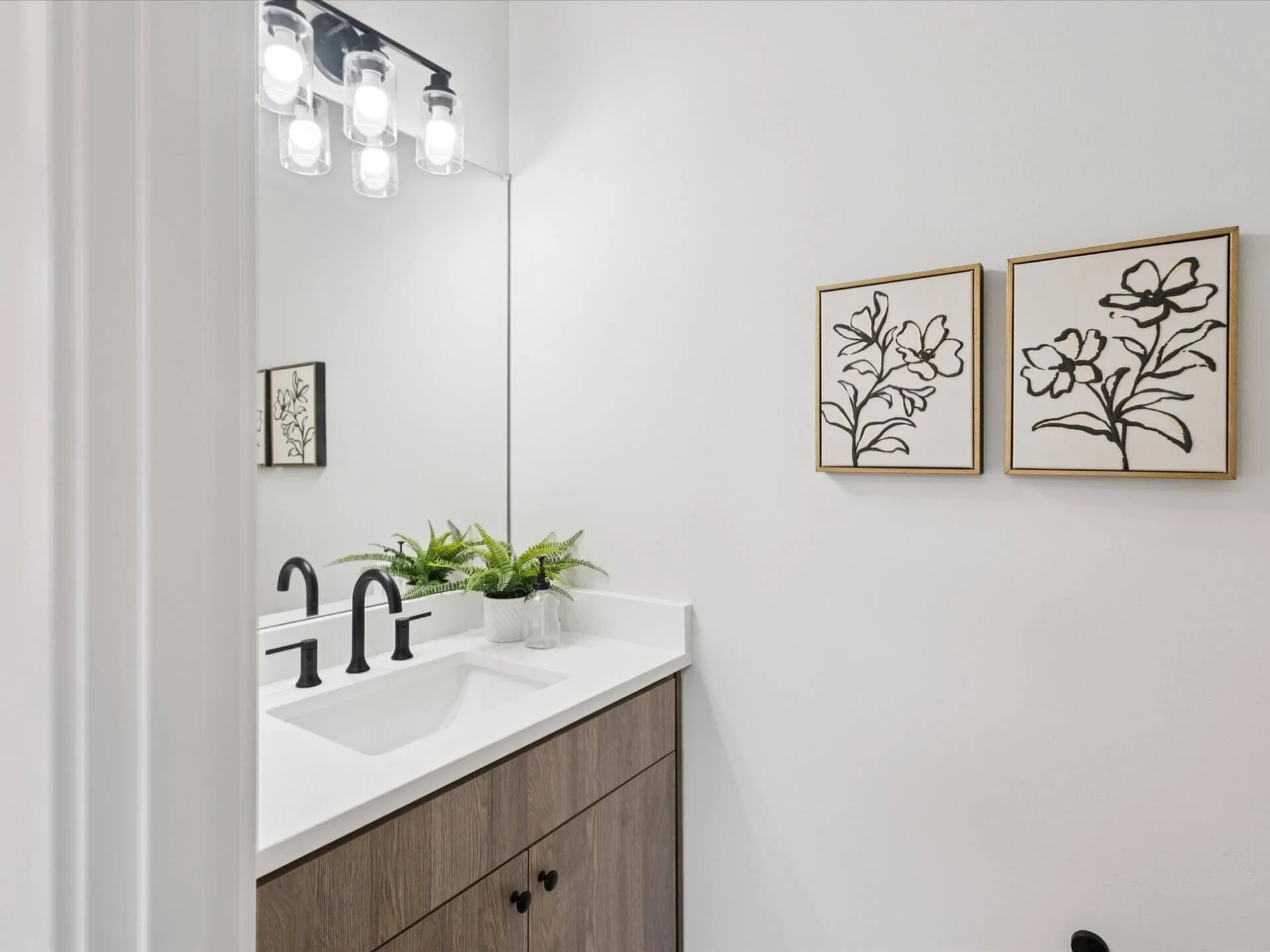 22-N Burrage Ave - Portland - 106.jpg