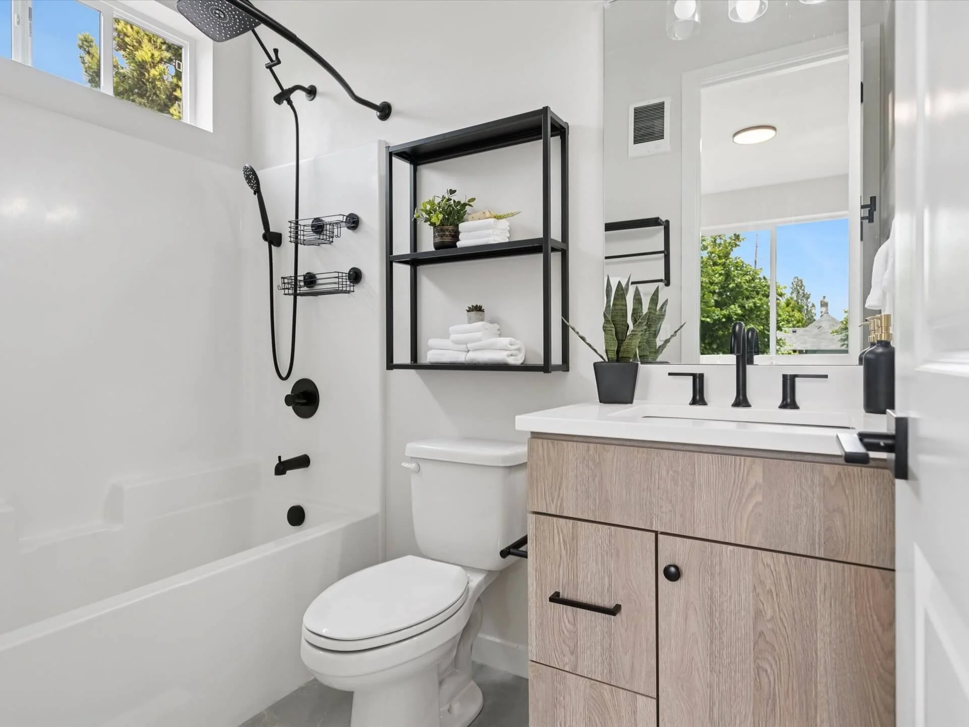 28-N Burrage Ave - Portland - 136.jpg