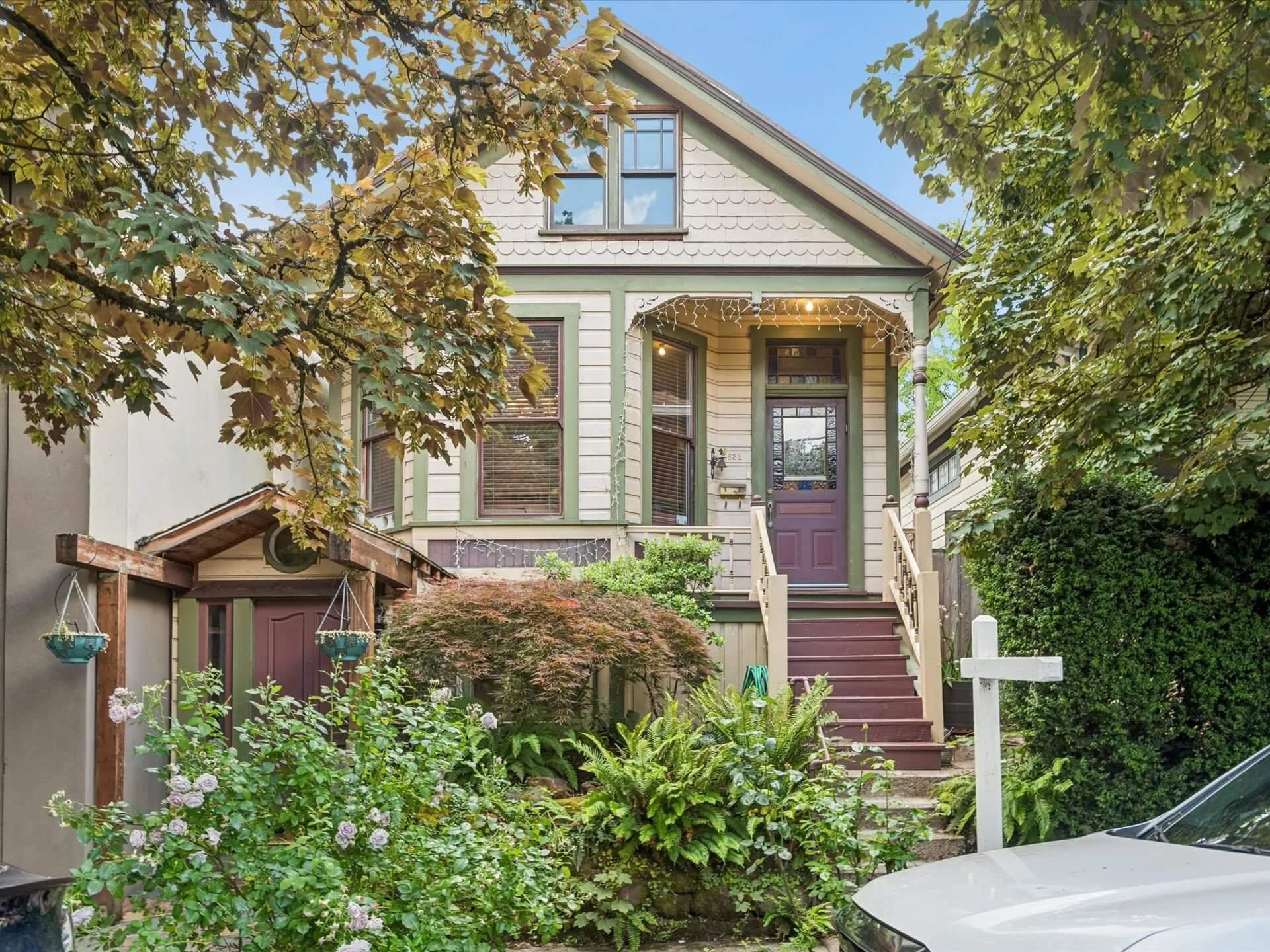 01-NW Thurman St - Portland - 001.jpg