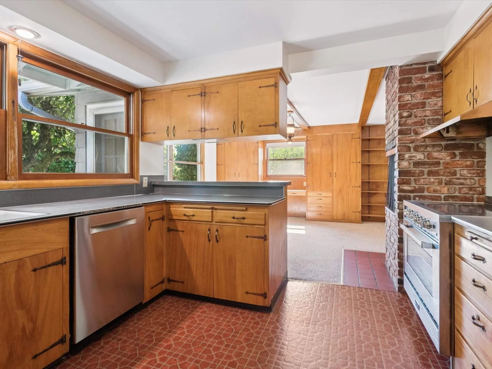 11-SE Lincoln Ct - Portland - 051.jpg