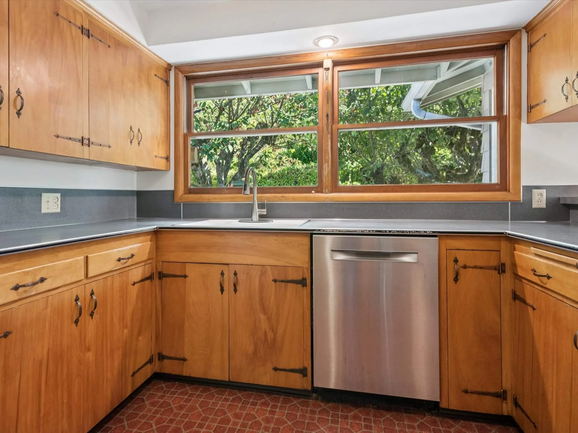 12-SE Lincoln Ct - Portland - 056.jpg