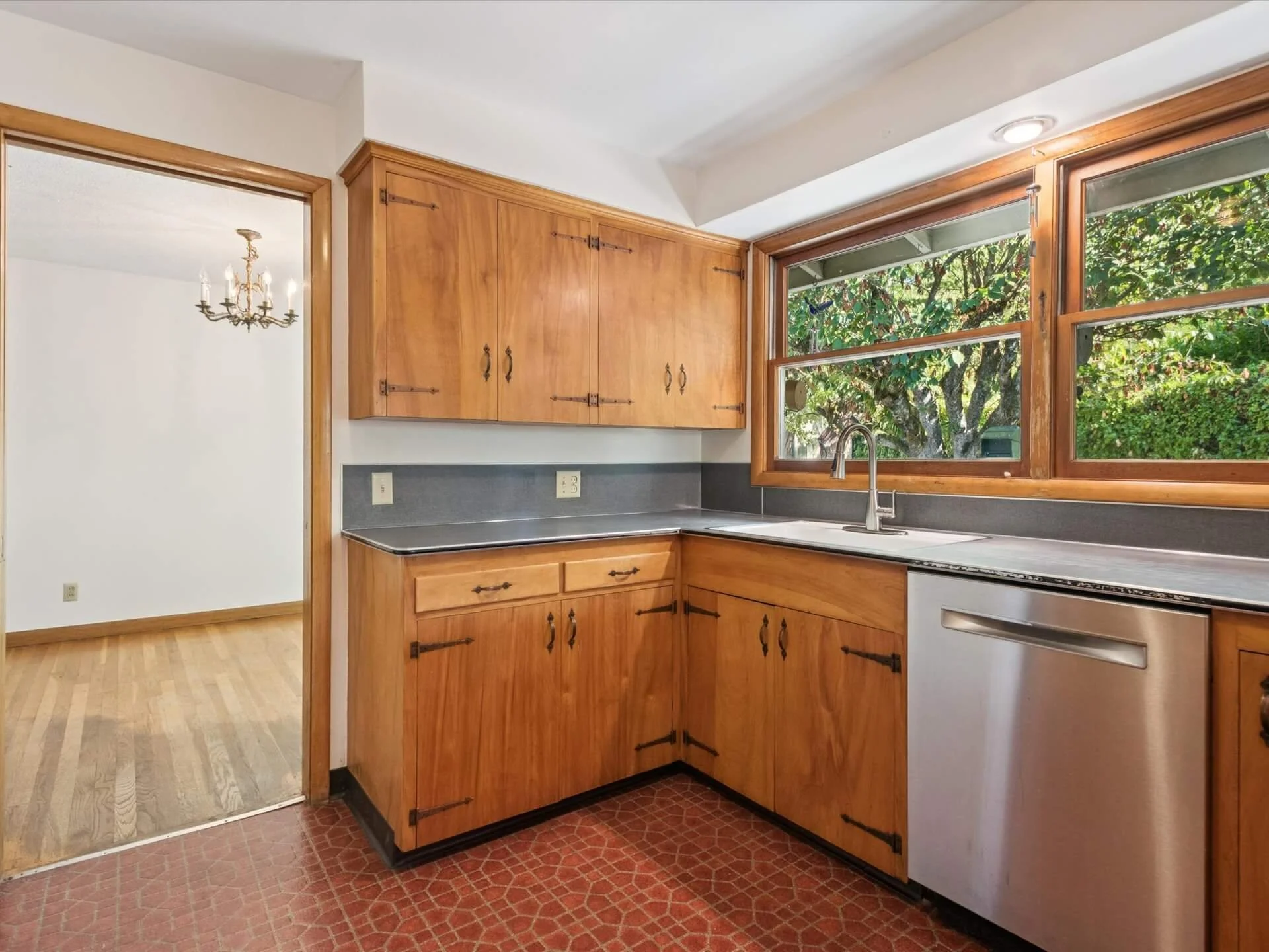 14-SE Lincoln Ct - Portland - 066.jpg