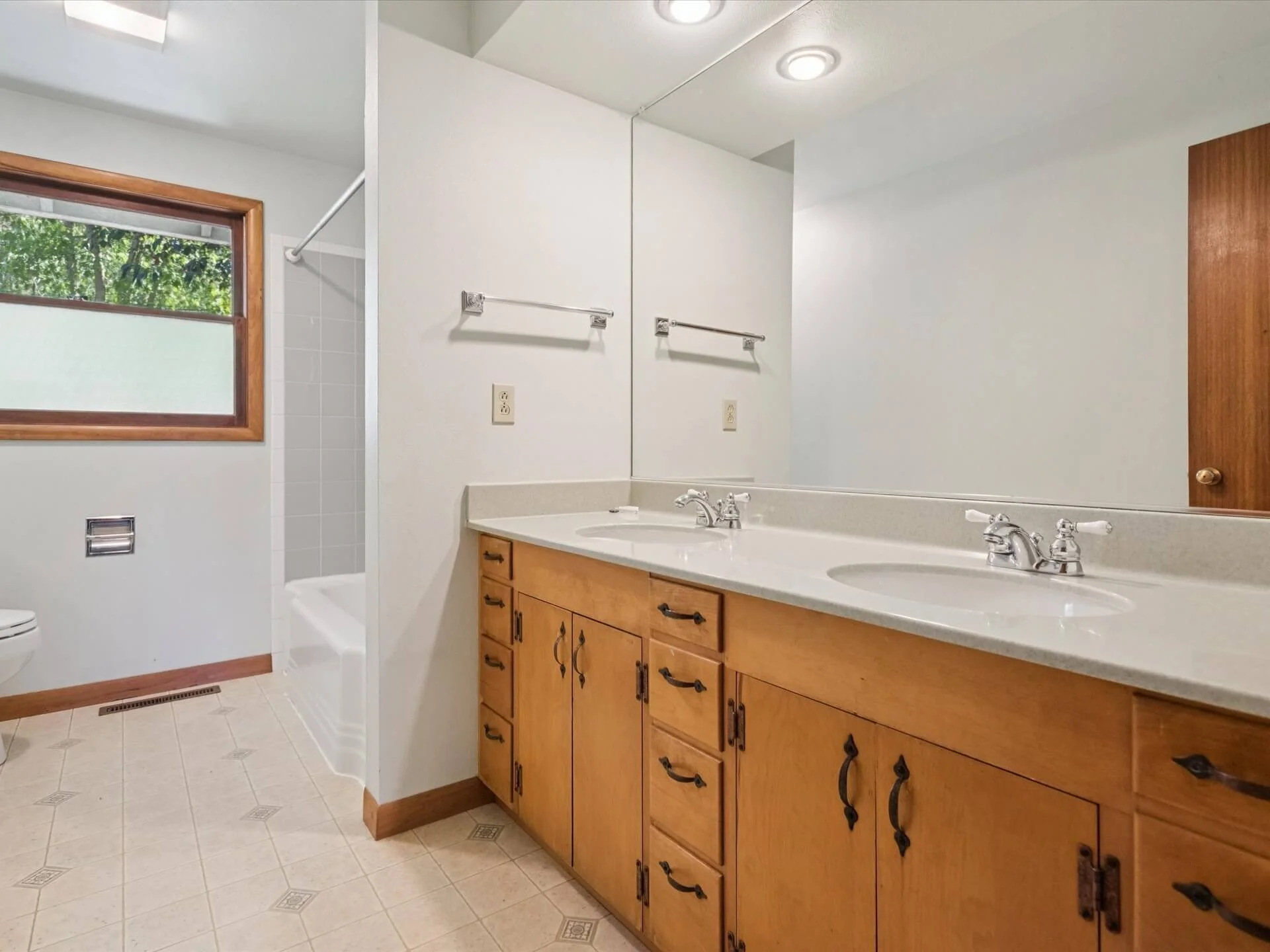 21-SE Lincoln Ct - Portland - 101.jpg