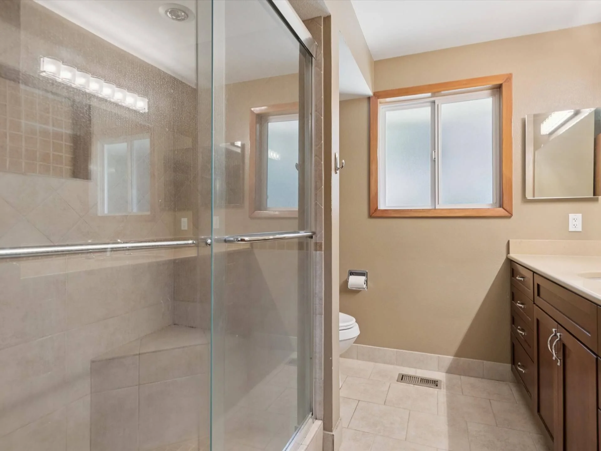 27-NE 108th Ave. - Portland - 131.jpg