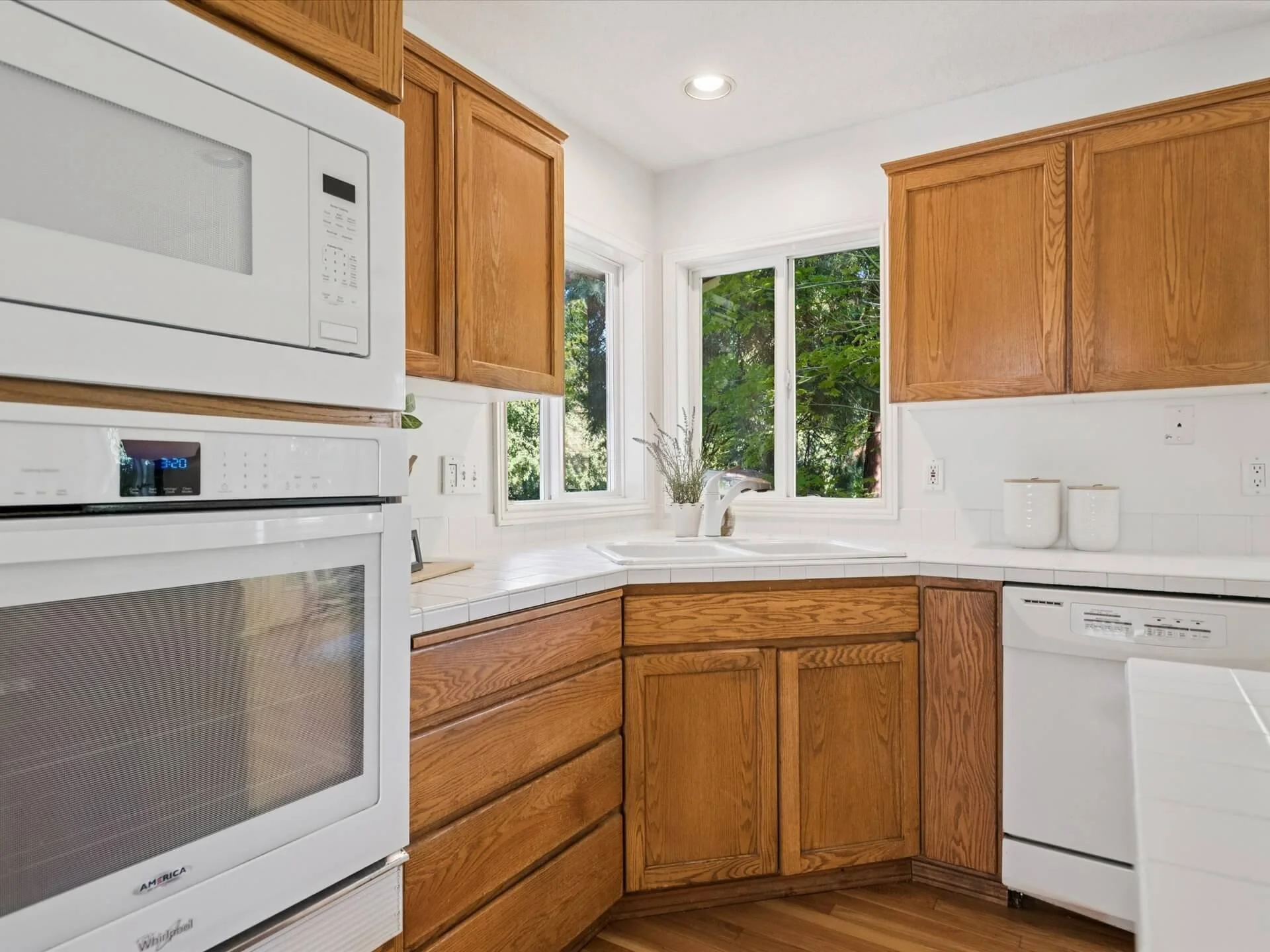 17-SW 109th Ave - Tigard - 081.jpg
