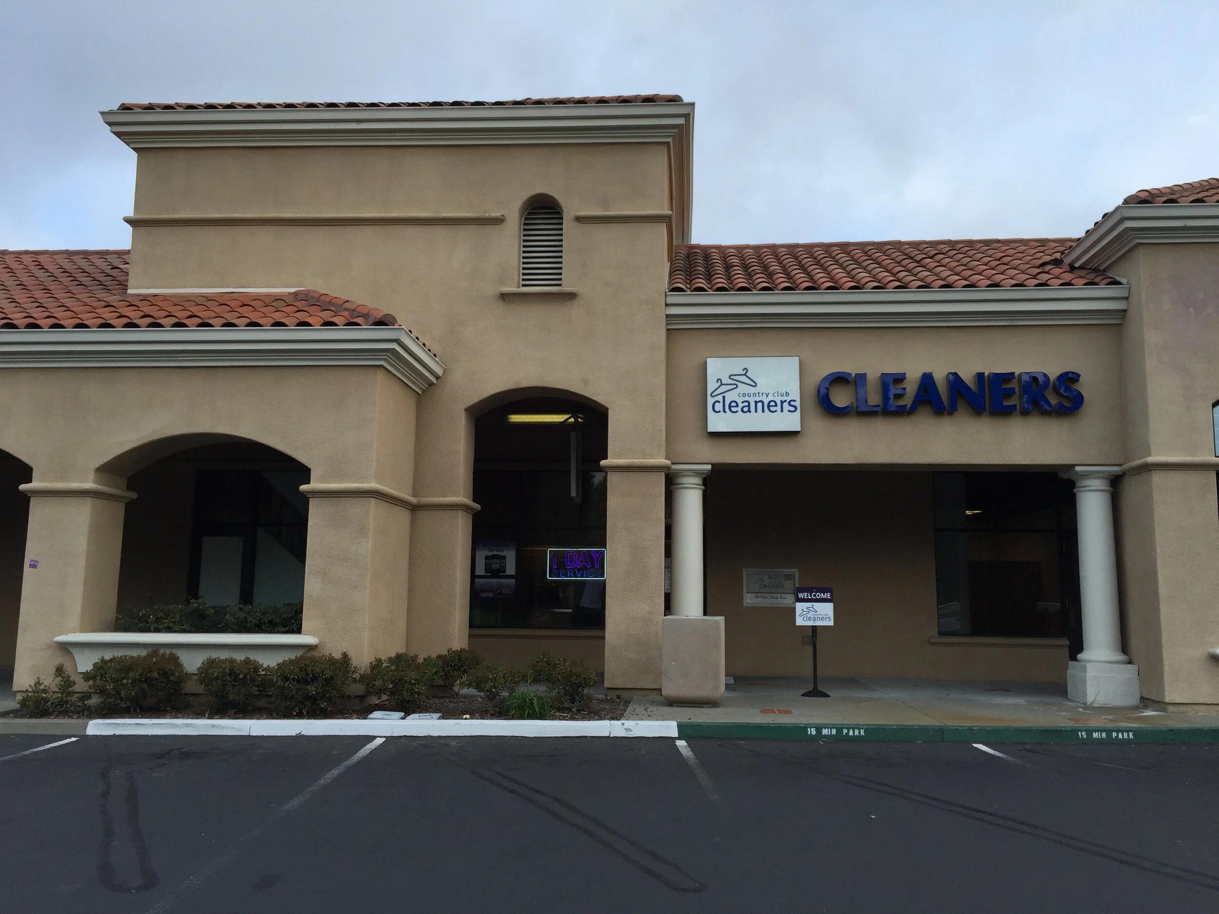 Country Club Cleaners Pick up and Delivery Service