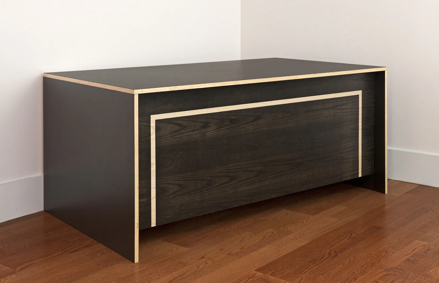 Seattle Desk [back]