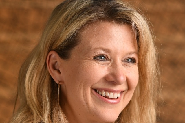 Jennifer Holmstrom Jen's career has been focused on team building in rapid-growth companies, which she continues to do as Head of Talent at GGV Partners where she helps CEOs from Seed to late-stage on key talent searches and strategies. Jen previously led talent at Highland Capital, and Executive Search at Facebook where she built out the engineering executive search team in addition to hiring technical leaders across the company. Originally from Kanata, Jen is a graduate of Boston College and has an MBA from the University of California at Berkeley. Jen will discuss her playbook for executing a successful executive search, avoiding common pitfalls, and building a world-class team. Twitter & LinkedIn