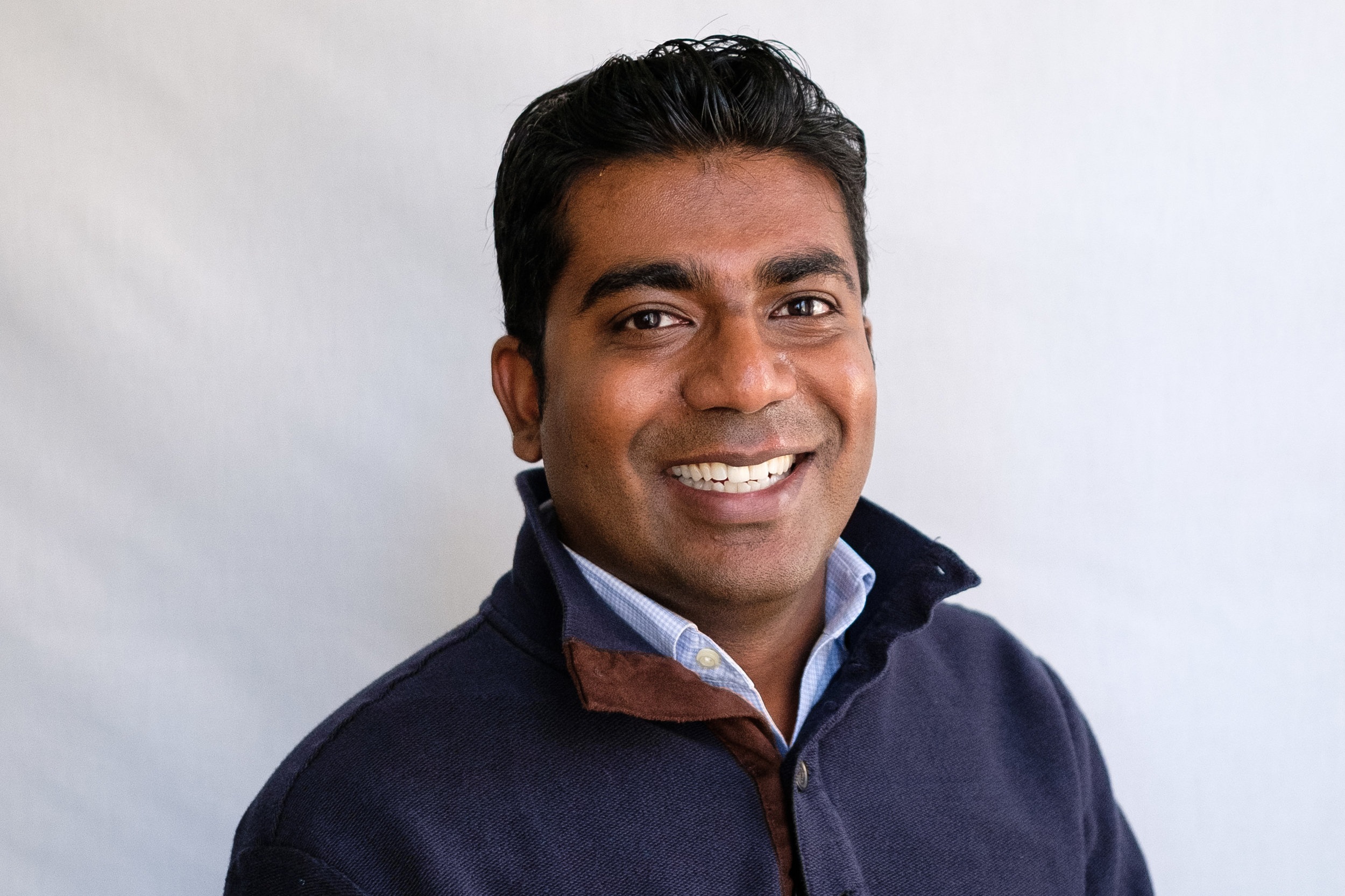 Nilam Ganenthiran As Chief Business Officer at Instacart, Nilam Ganenthiran leads Instacart’s efforts to develop sustainable partnerships with retailers, consumer packaged good manufacturers, content providers, payment processors and other technology start-ups. Under Nilam’s leadership, Instacart has grown from a 10-person start-up with 100 personal shoppers across San Francisco to its position today as the largest same-day grocery service in North America, serving more than 300 grocers across the United States and Canada with more than 70,000 personal shoppers. Prior to joining Instacart, Nilam served Grocery, Mass Merchandise and Drug Store clients as a Management Consultant with A.T. Kearney’s Consumer Retail practice. Nilam is a graduate of York University’s Schulich School of Business, and also holds an MBA from the Harvard Business School. Twitter & LinkedIn