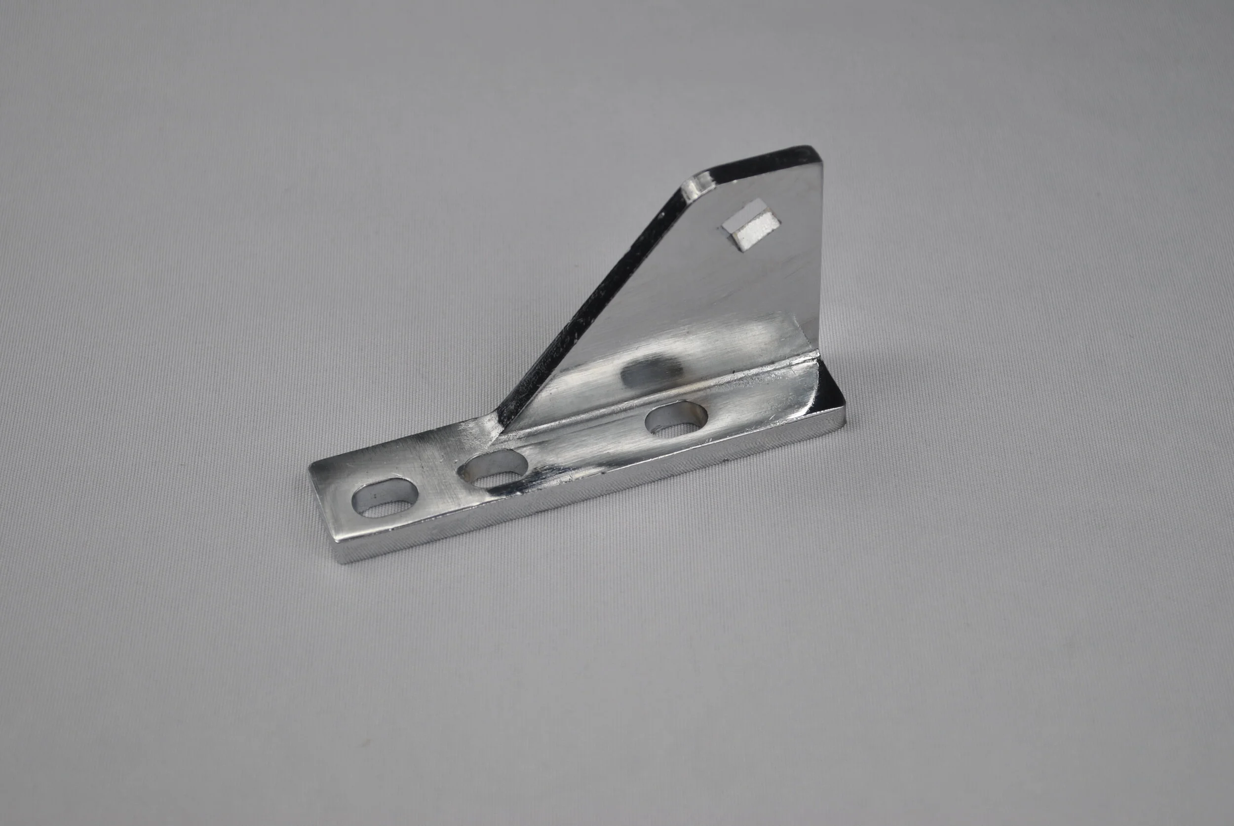 Bottom Left Hinge-48R04.JPG