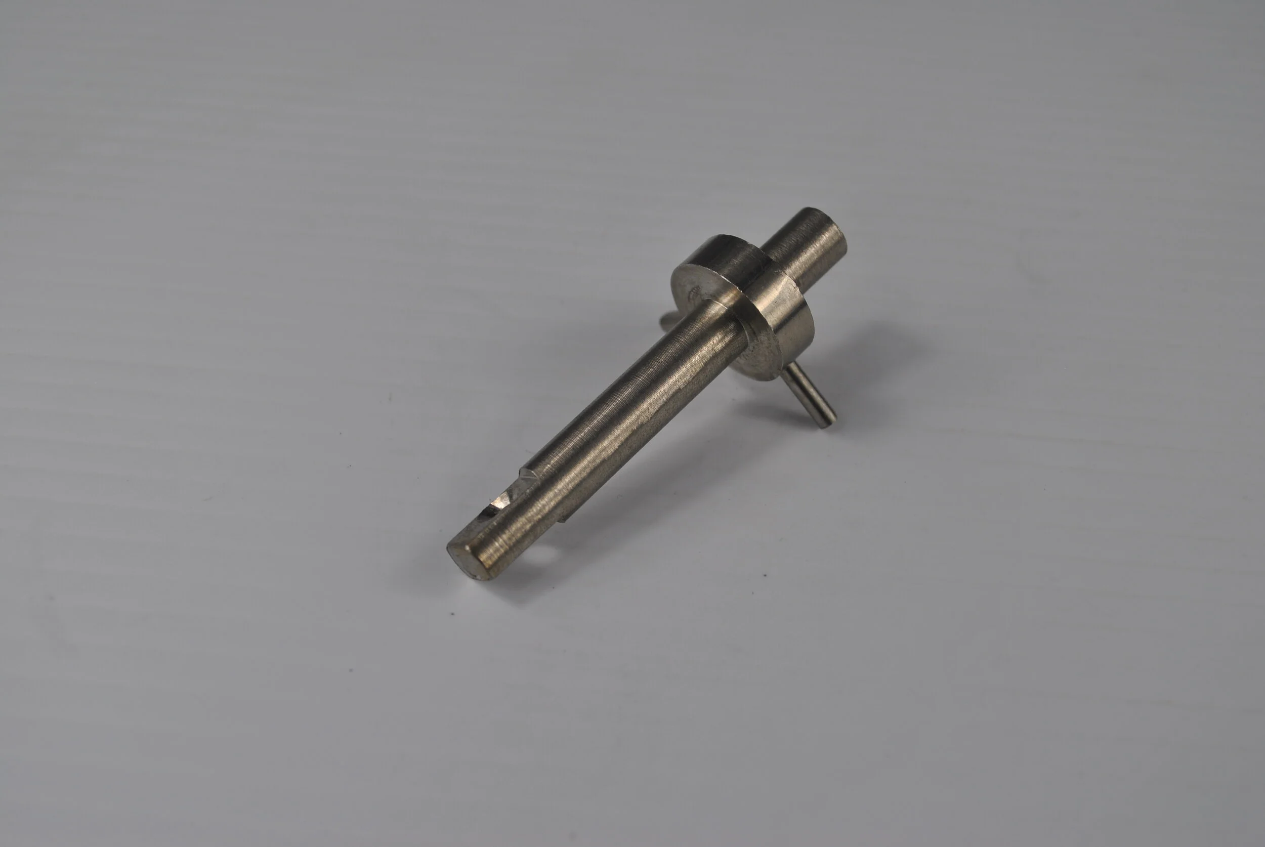 HINGE AXIS 25847.jpg