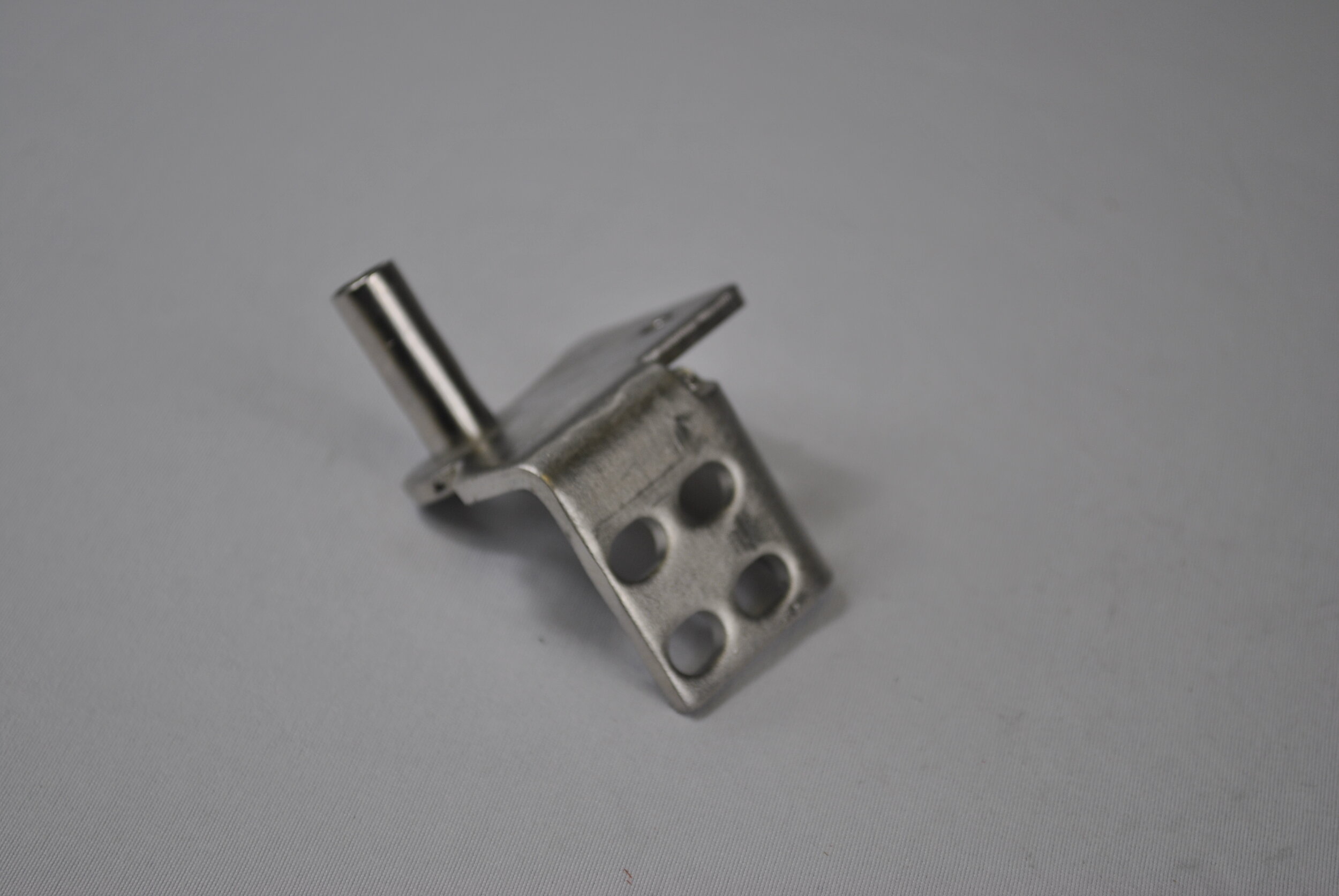 HINGE BOTTOM MIDDLE W0604076.jpg