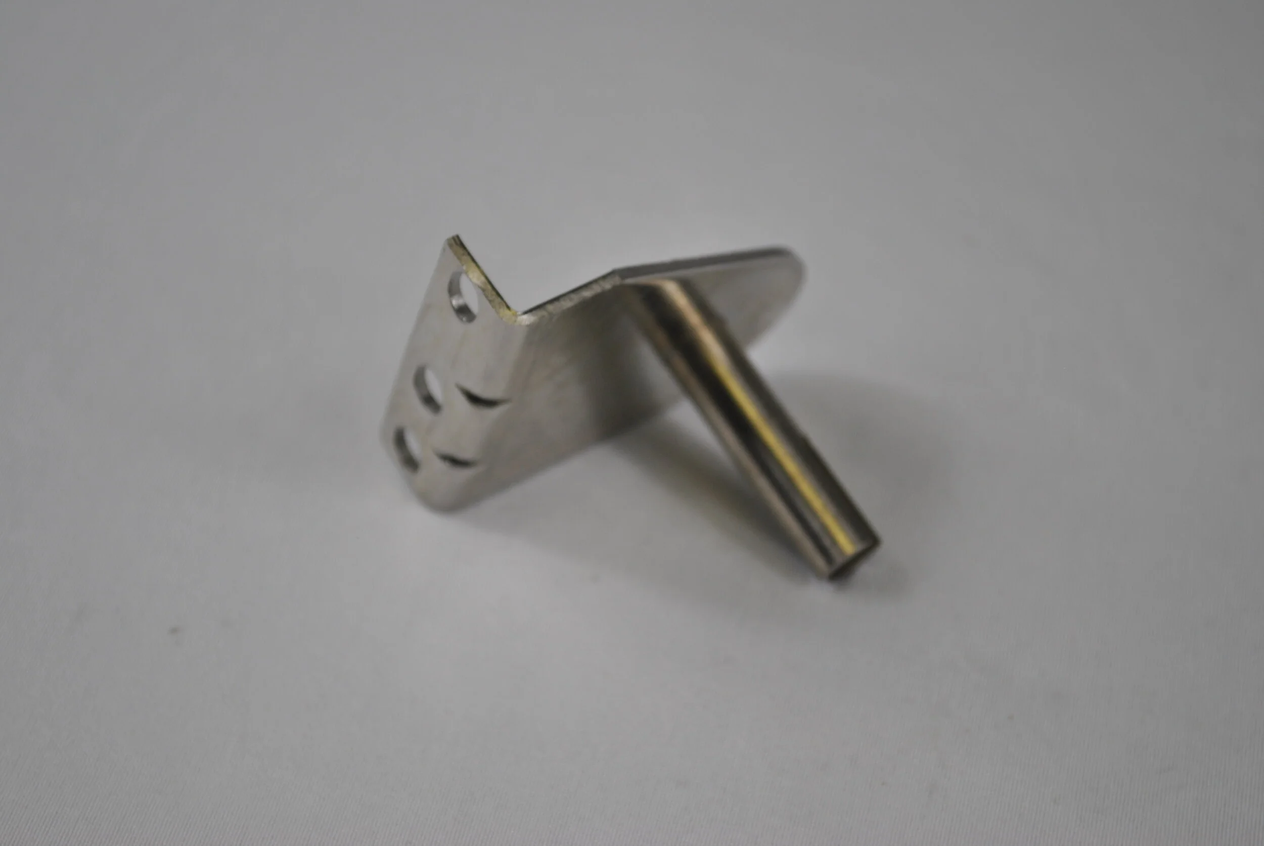 HINGE TOP RIGHT W0604026.jpg