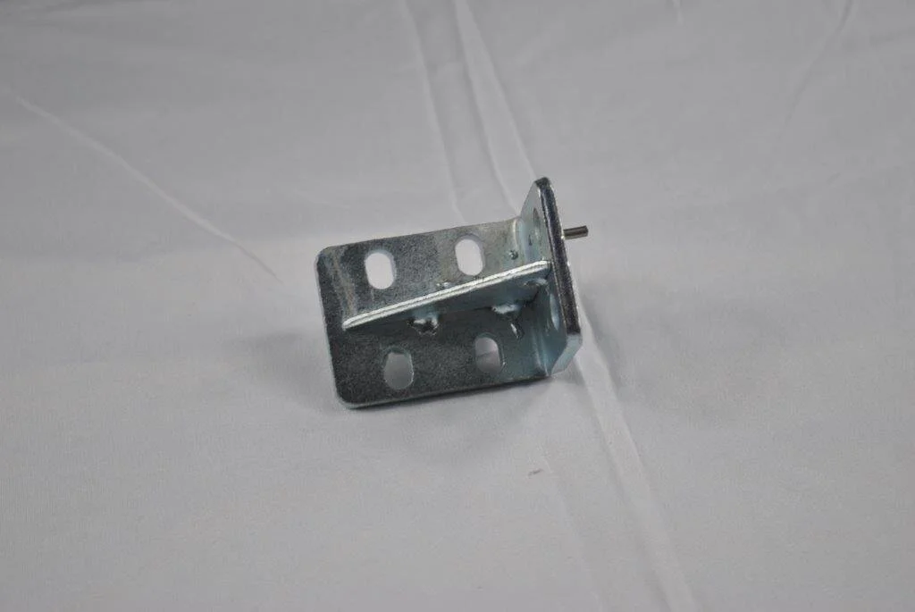 LEFT BOTTOM HINGE 1902.jpg
