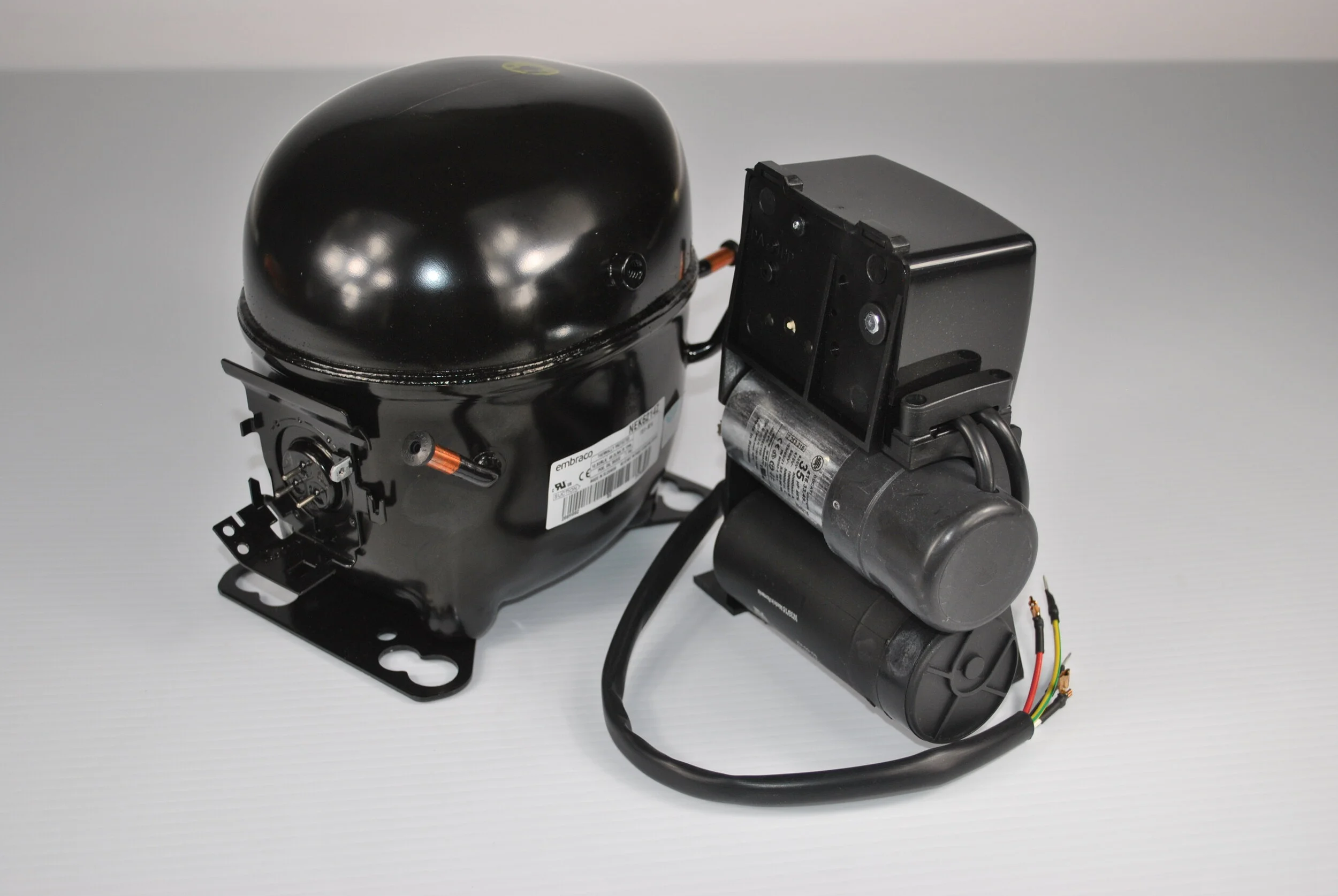 COMPRESSOR CFD2RR-47 NEK6214Z.JPG