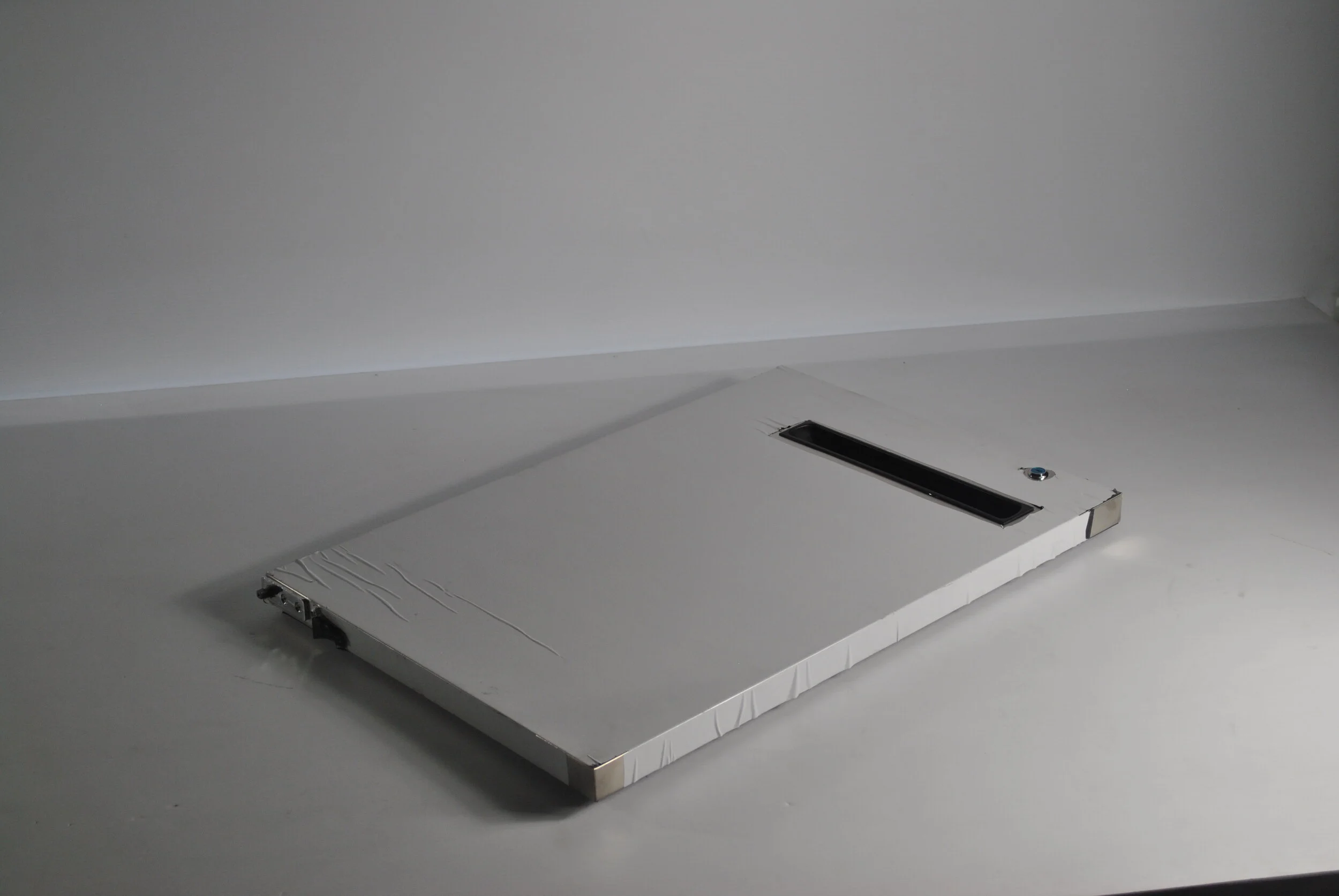 LEFT STAINLESS DOOR SSBB-58 AND 79SL.JPG