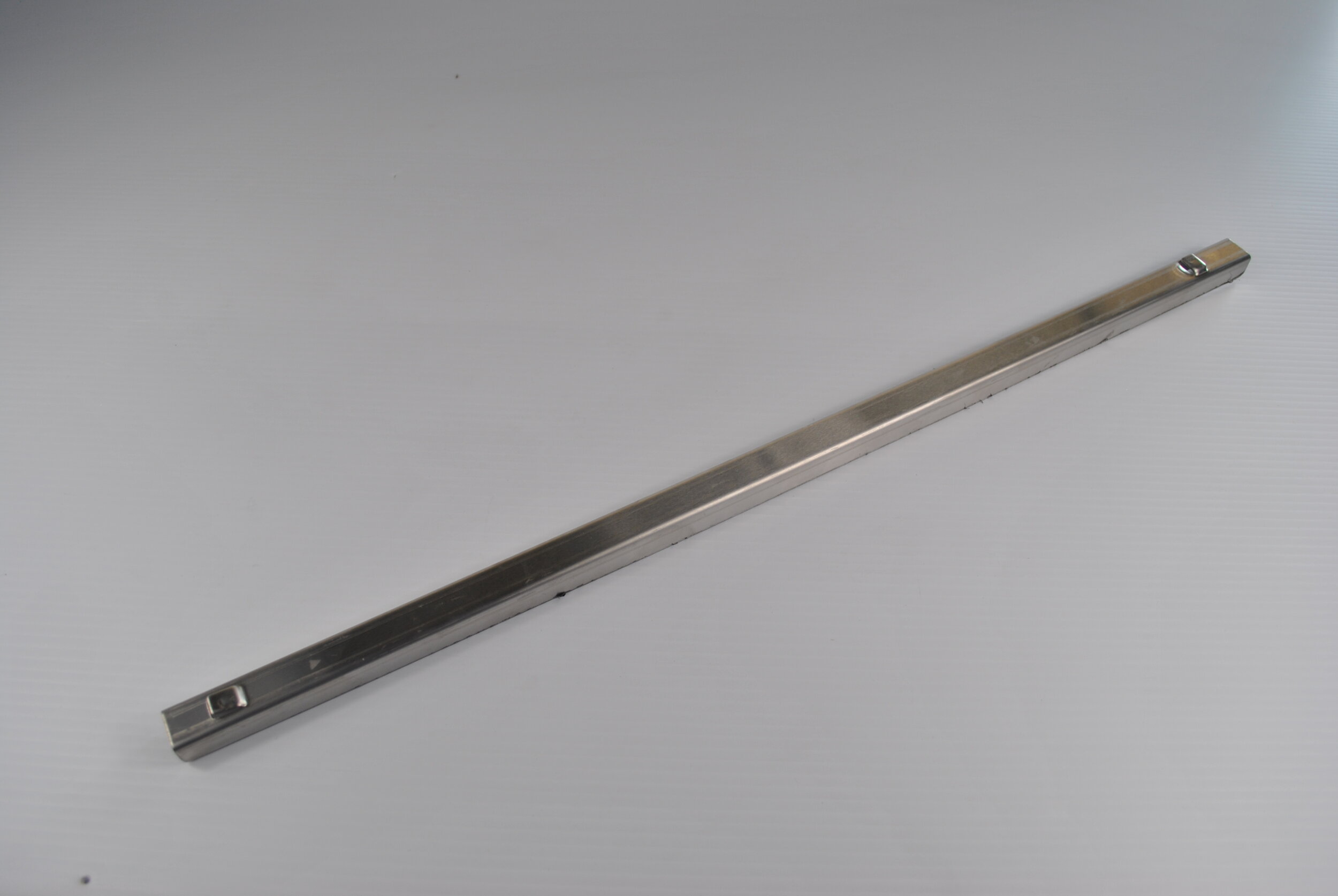 SHELF RAILS (CFD1RR-13) RIGHT.JPG