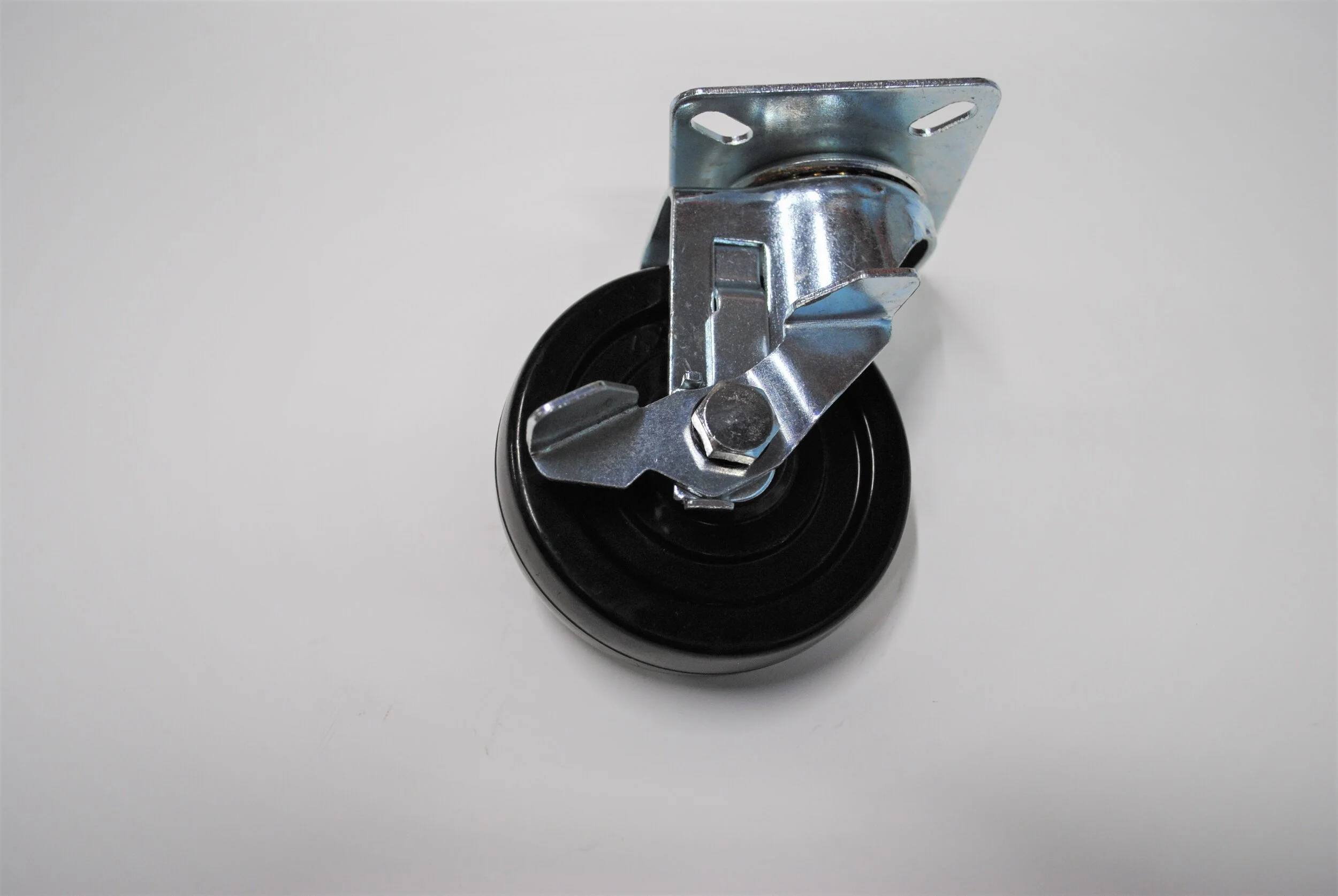 4 INCH CASTER PLUS BRAKE CFD1RR-32.jpg