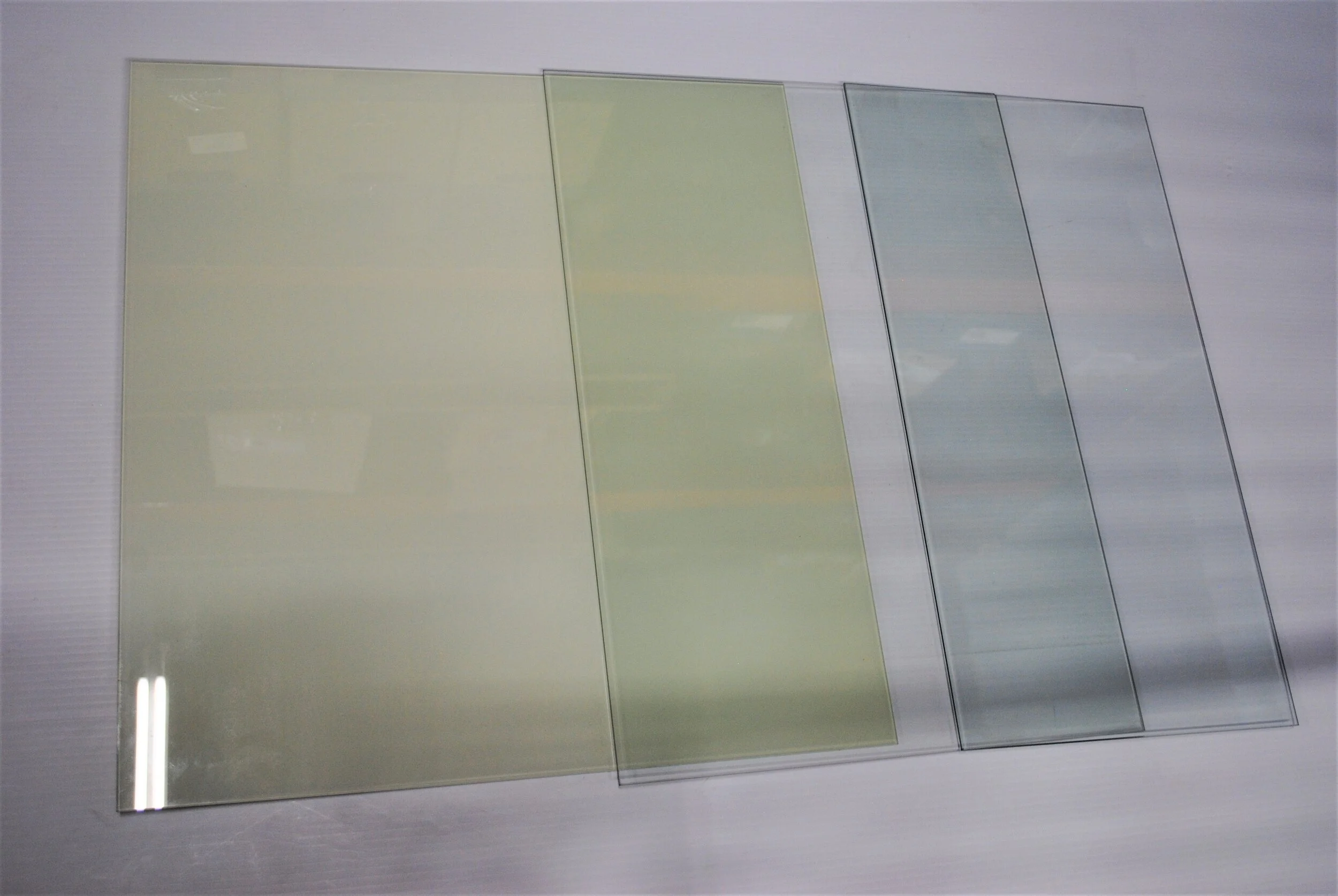 COMPLETE SET OF (NEW) SHELVES SD-72.jpg