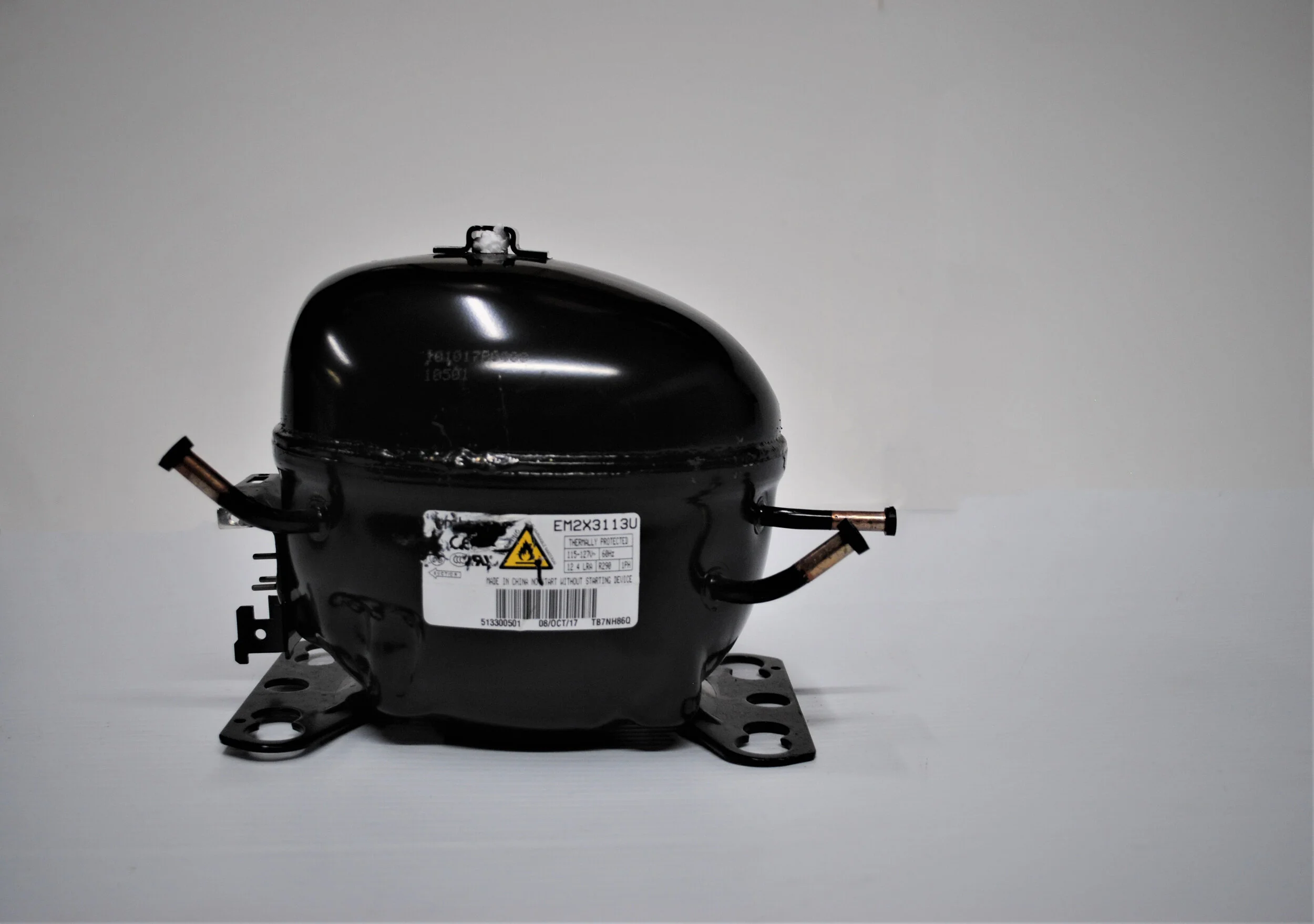Compressor EM2X3113U JBC50-HC.jpg