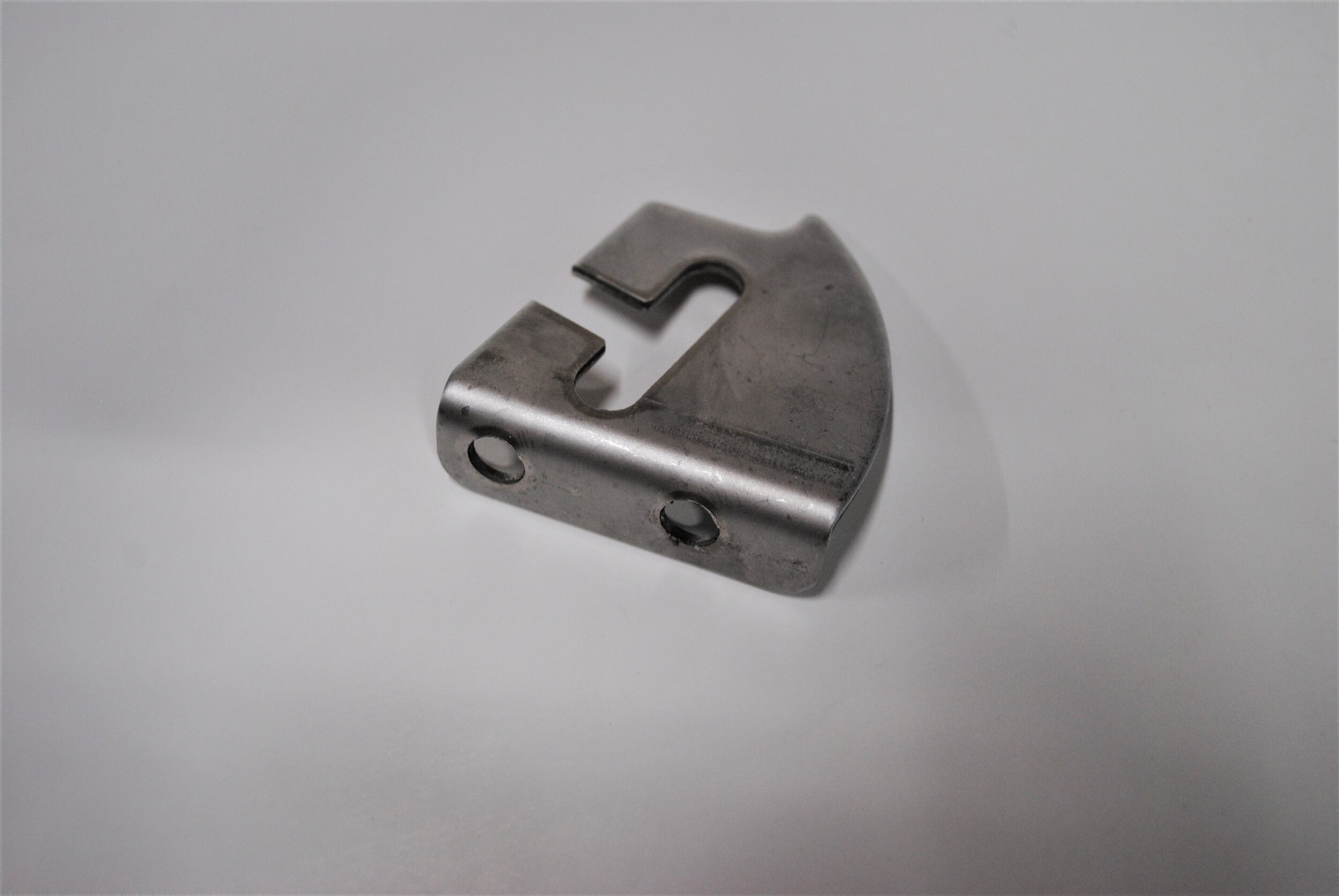 RIGHT HINGE FOR THE LID P111.jpg