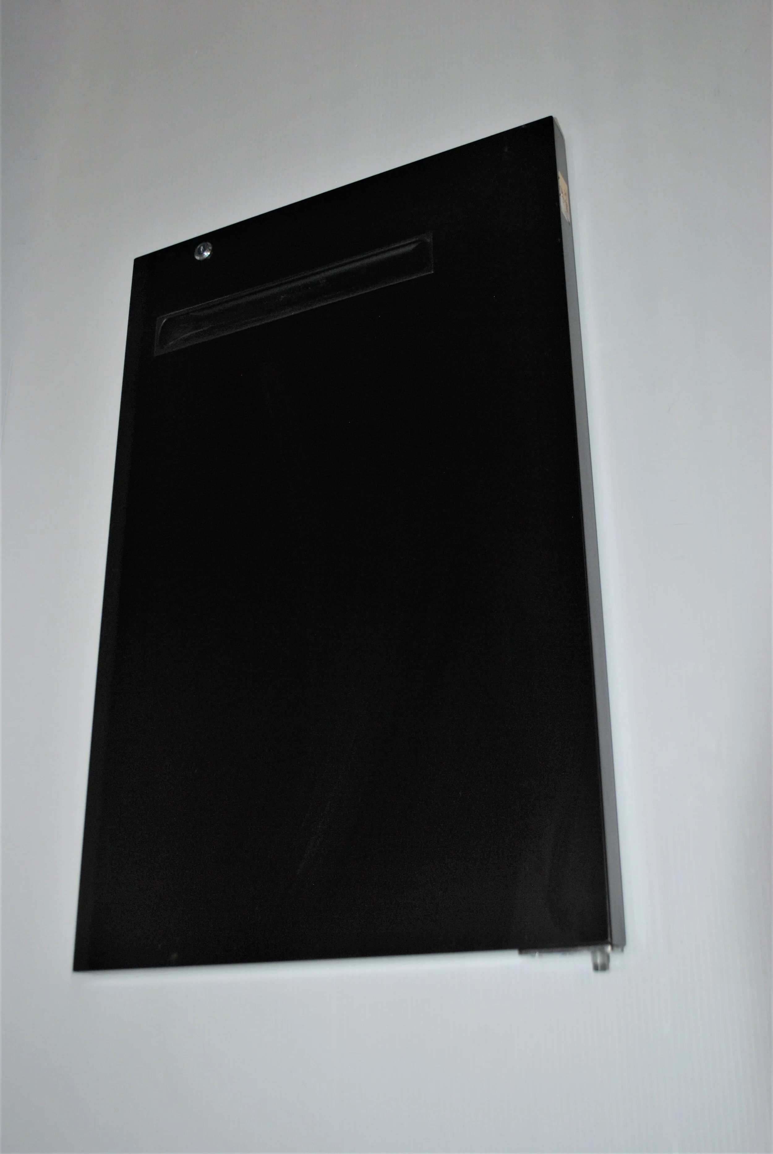 MIDDLE&RIGHT DOOR (SOLID BLACK) U72S03.jpg