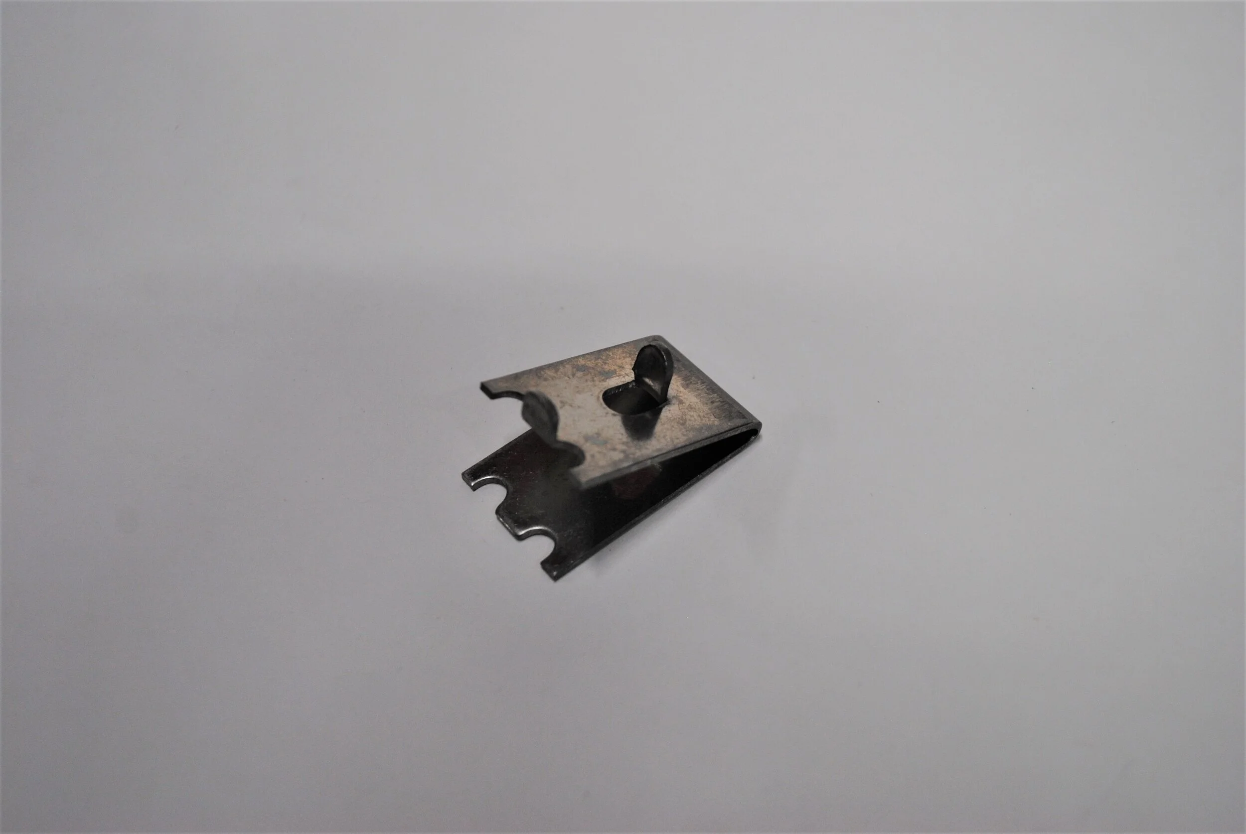 SHELF CLIP (221.000.00) VAULTS.jpg