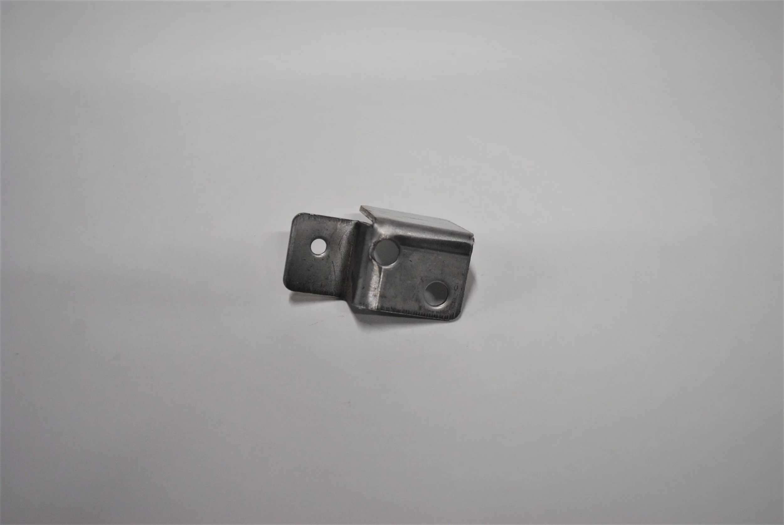 RIGHT METAL CLIP SGM-23RV.jpg