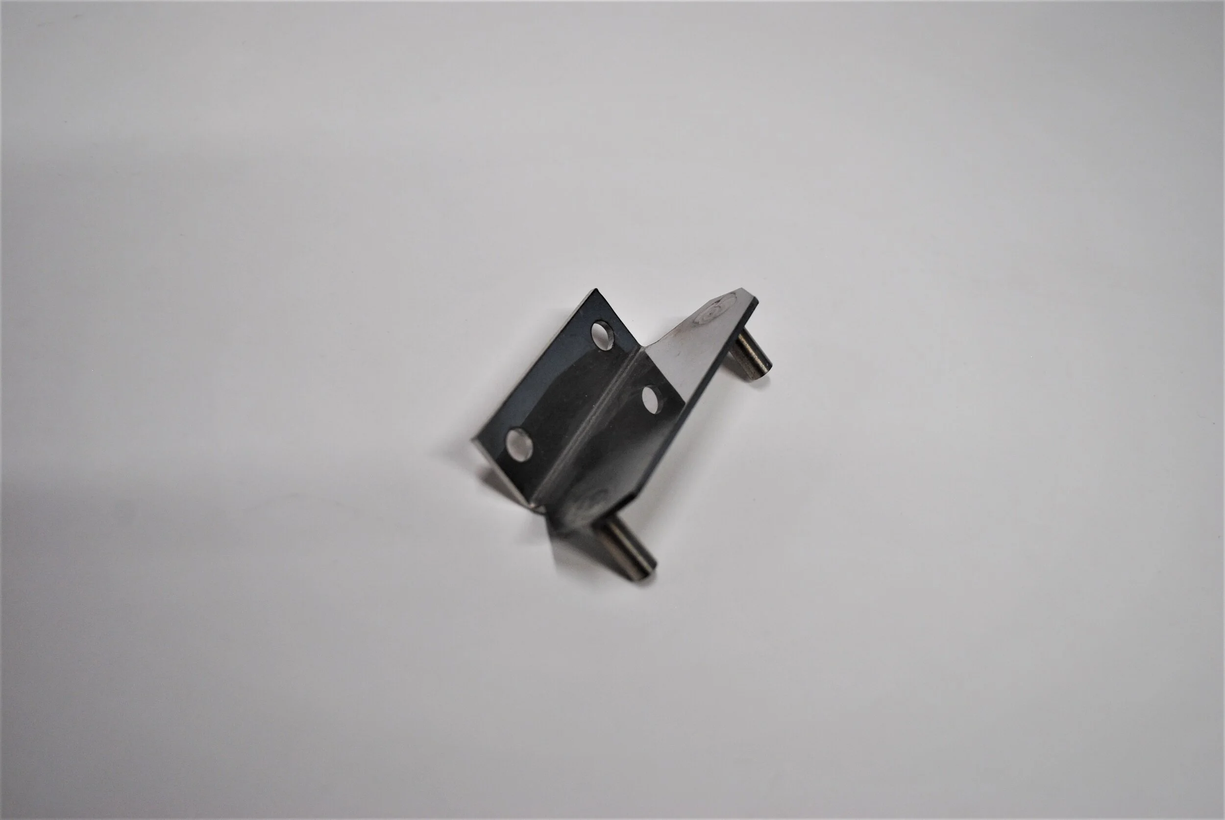 KICK PLATE HINGE BRACKET CBR-4.jpg