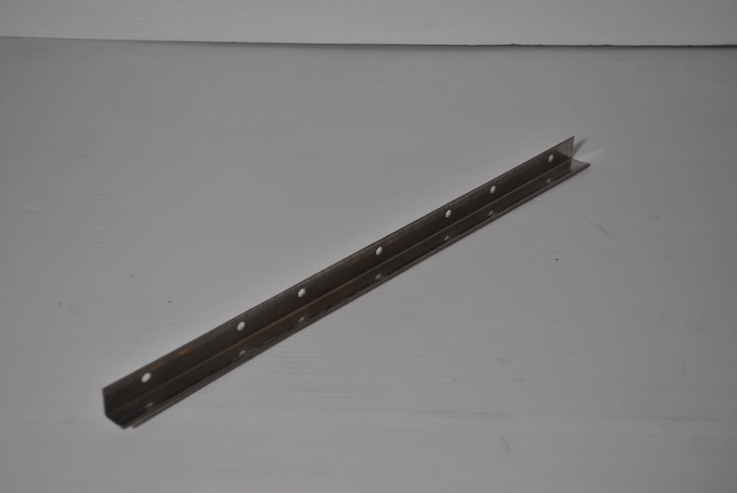 SHELF RAIL 2199001067.JPG