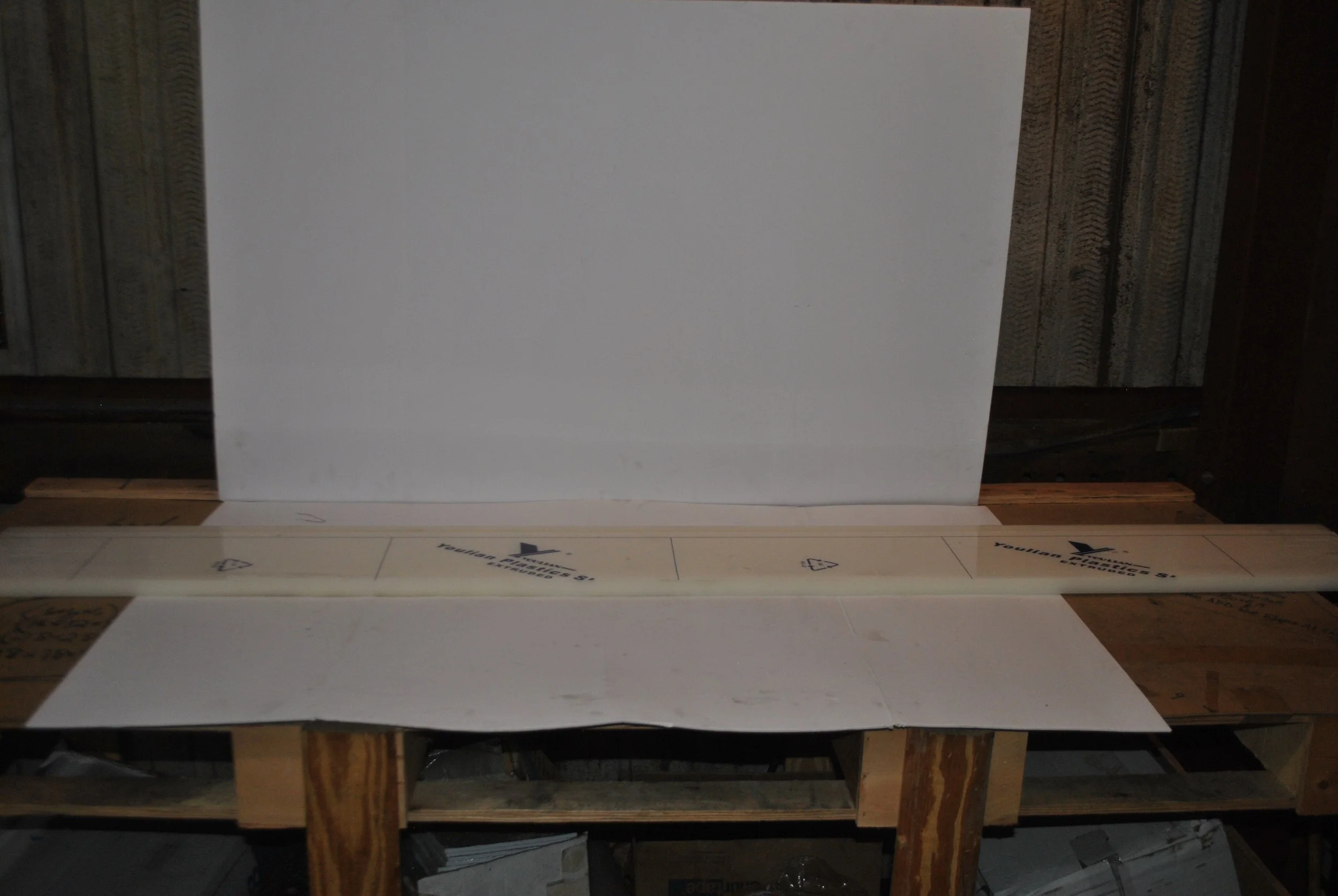 CUTTING BOARD M301.JPG