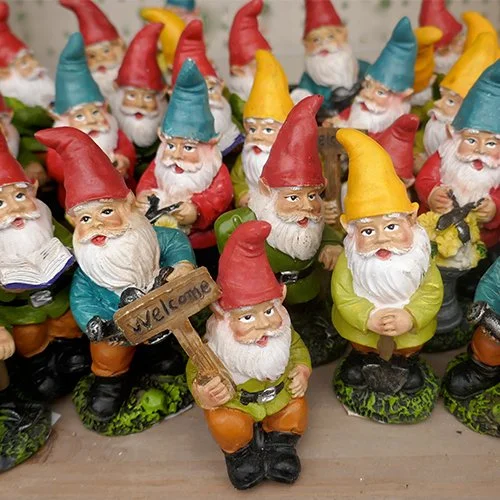 Outrageous Lawn Ornaments - Travel Channel