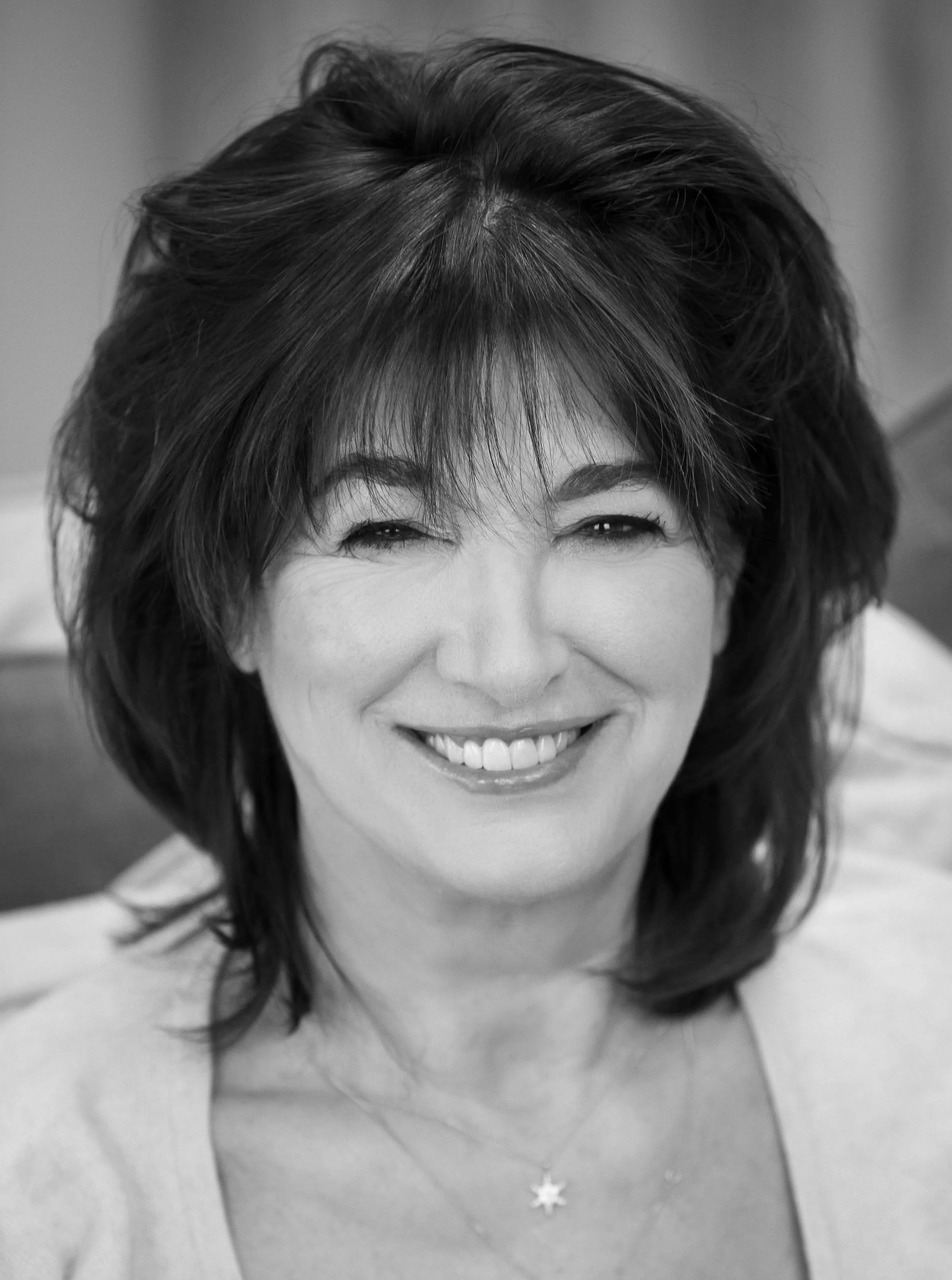 Fiona.Arrigo.1.mono.jpg