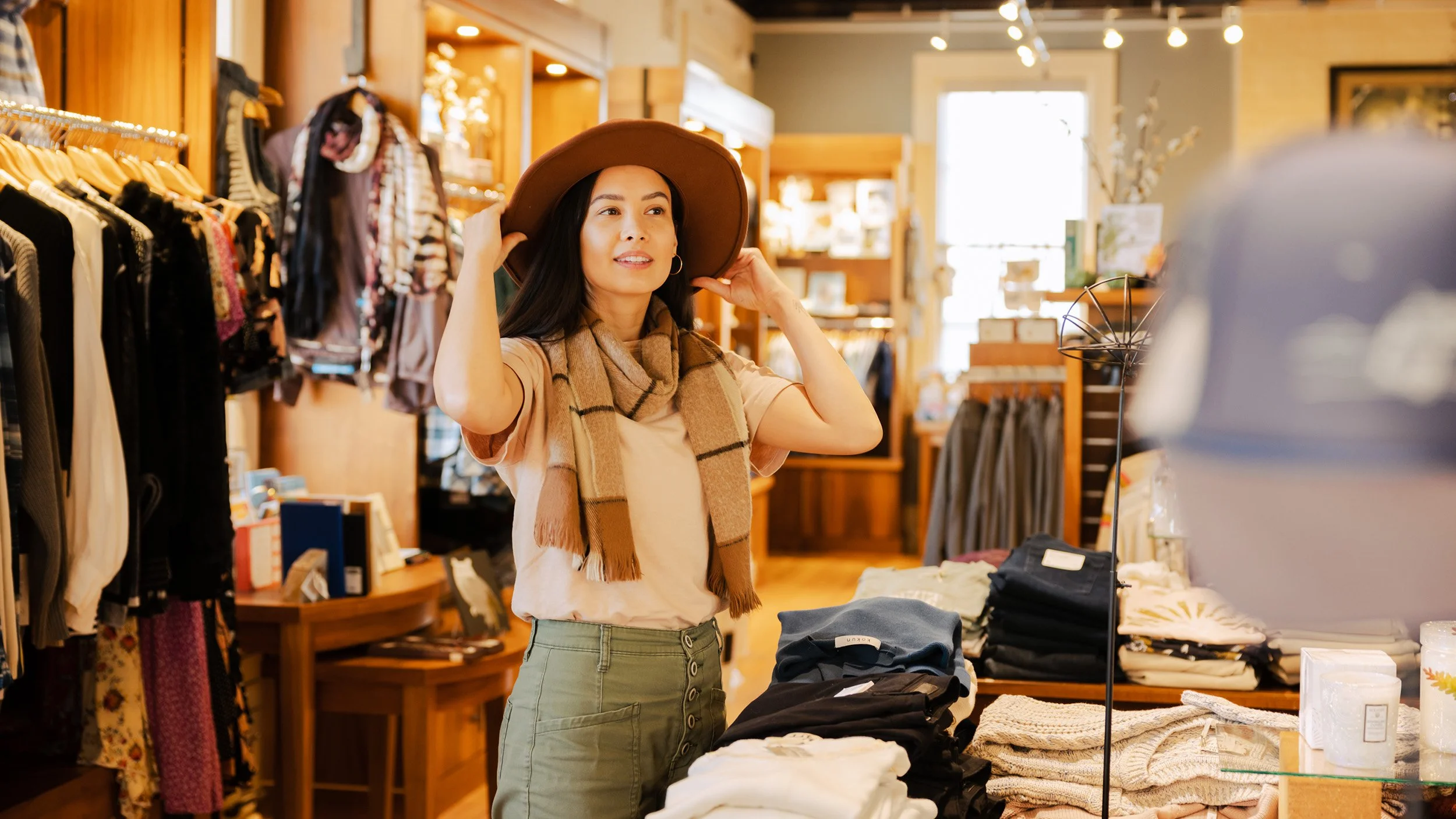 shopcp_merc_woman.jpg