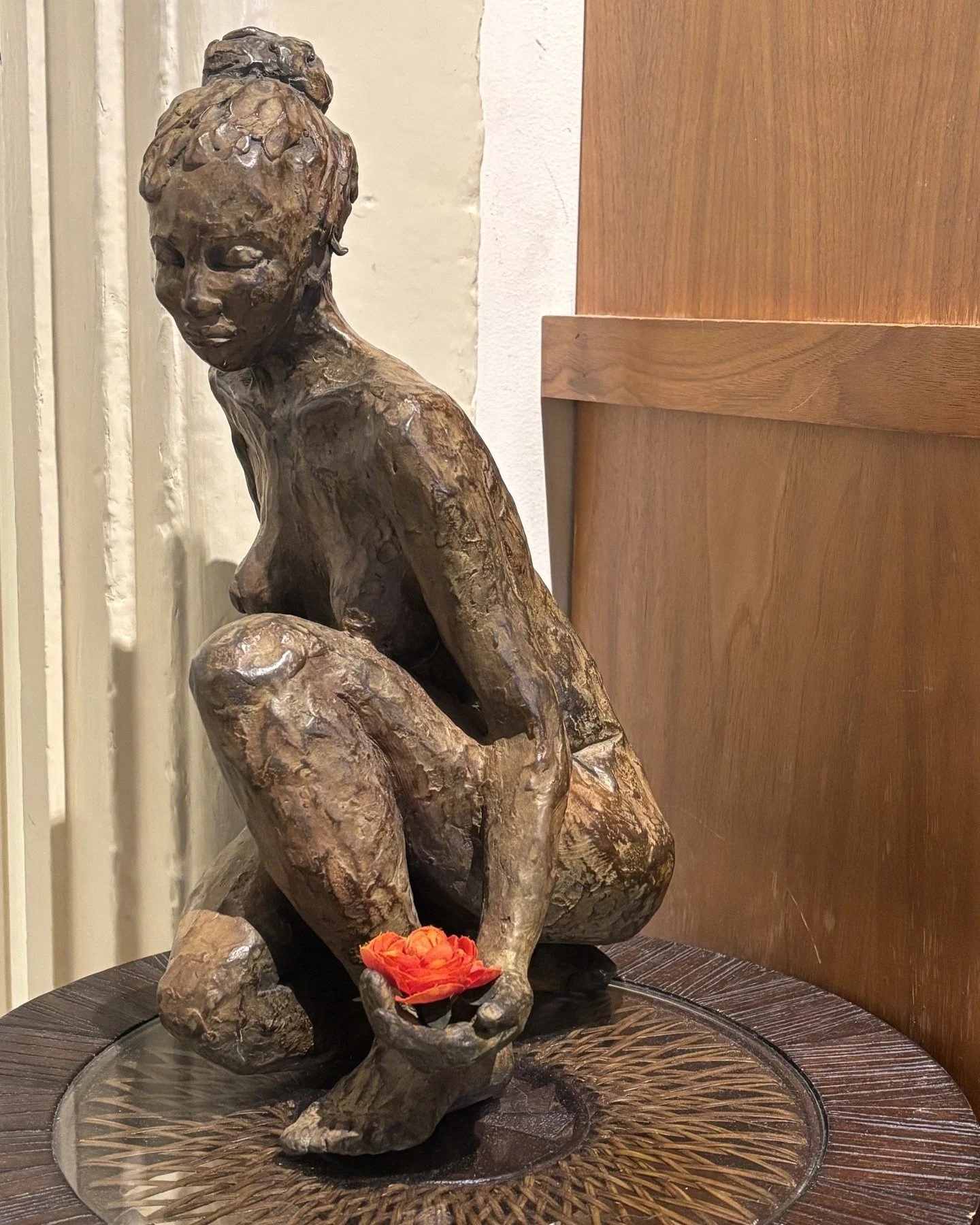 New work from Sausalito artist Darcy Sears has arrived!
Known for her expressive ceramic and bronze sculptures, Darcy&rsquo;s work captures quiet emotion, movement, and reflection in beautifully organic forms.
Featured here is &ldquo;The Offering&rdq