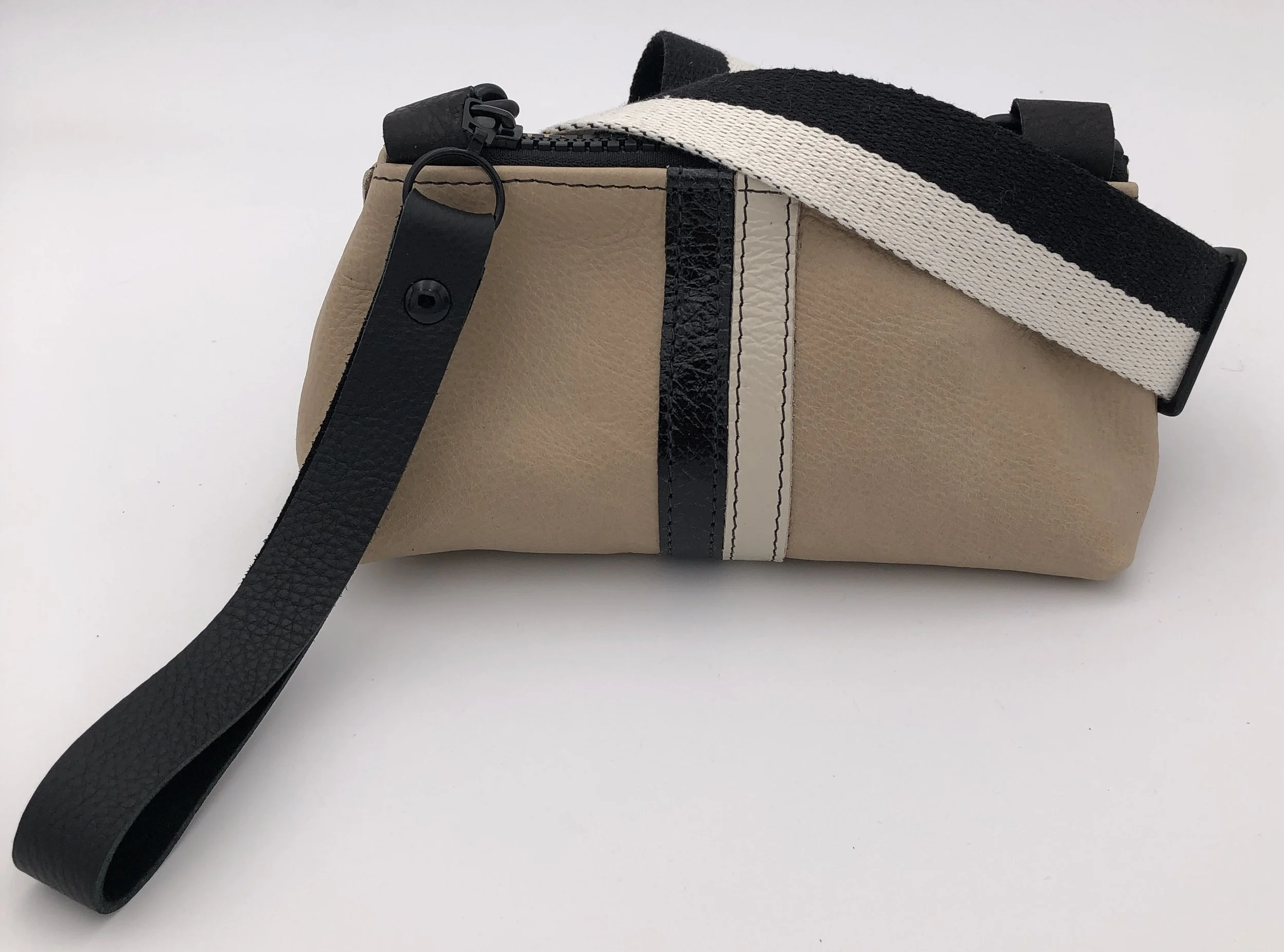 020924 DarlaTanBW.JPG