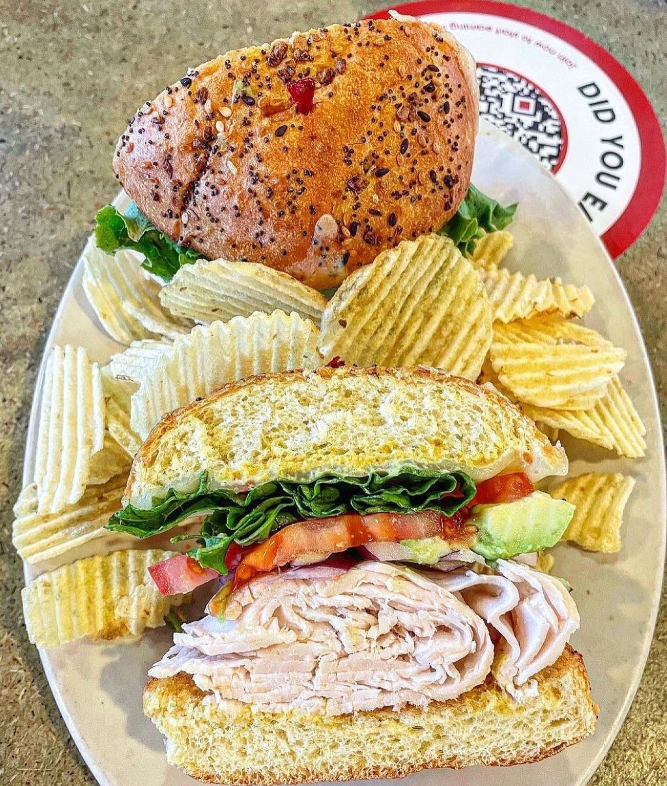 Kick off the weekend by grabbing a bite to eat at your local favorite! 🥪 
.
.
. 
@jasonsdeli @oaksatlakeway #jasonsdeli #atx #oaksatlakeway #sandwich #austintexas #foodie #subs #foodstagram #delicious #yum #lunch #restaurant #deli #austin #tomato #a