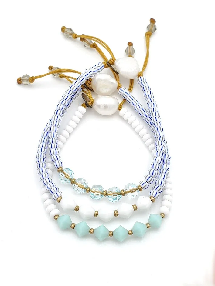 aqua white mint 1025.jpeg