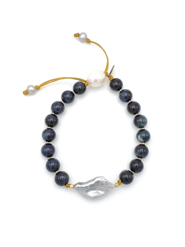 blue tiger and biwa 1105.jpeg